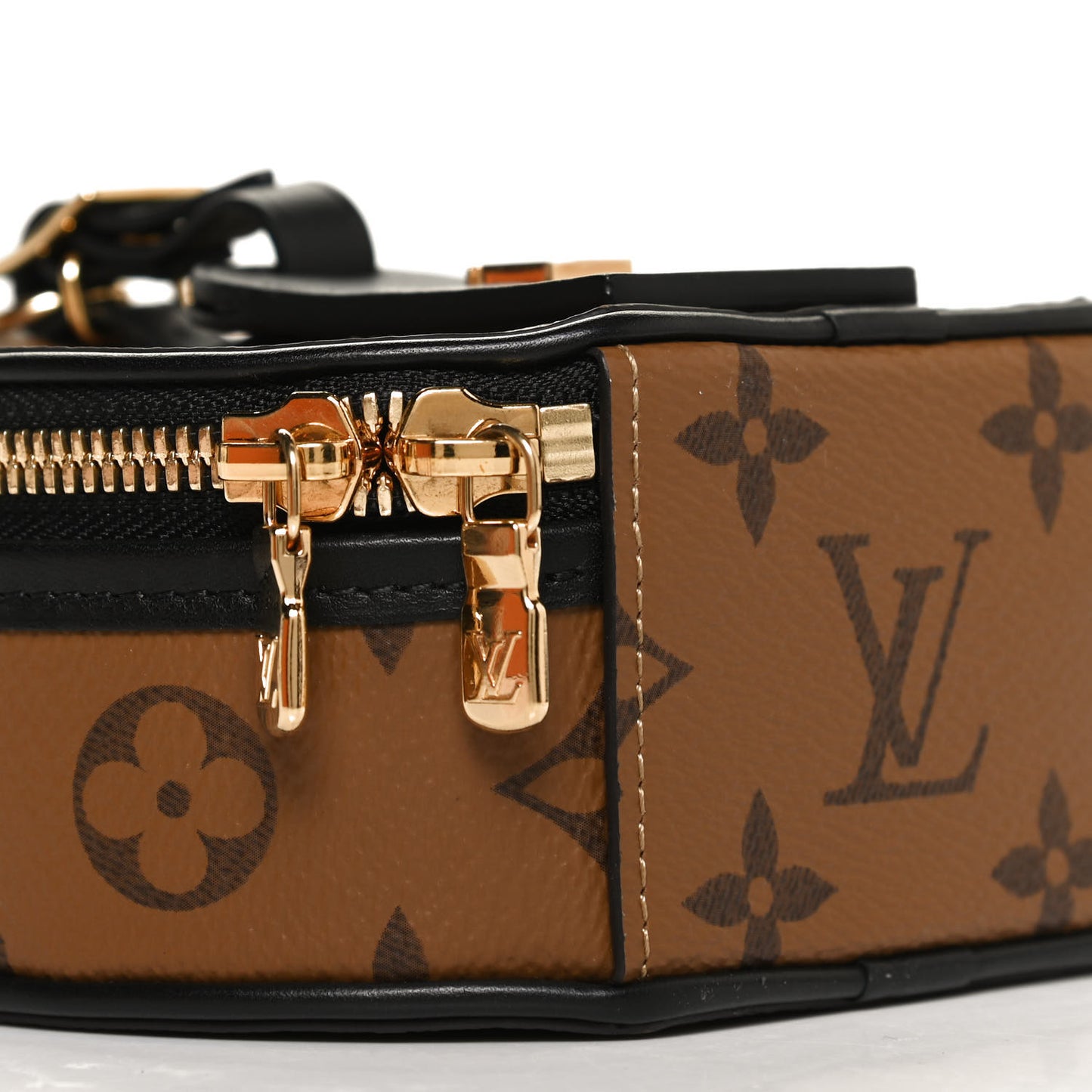 Reverse Monogram Mini Boite Chapeau
