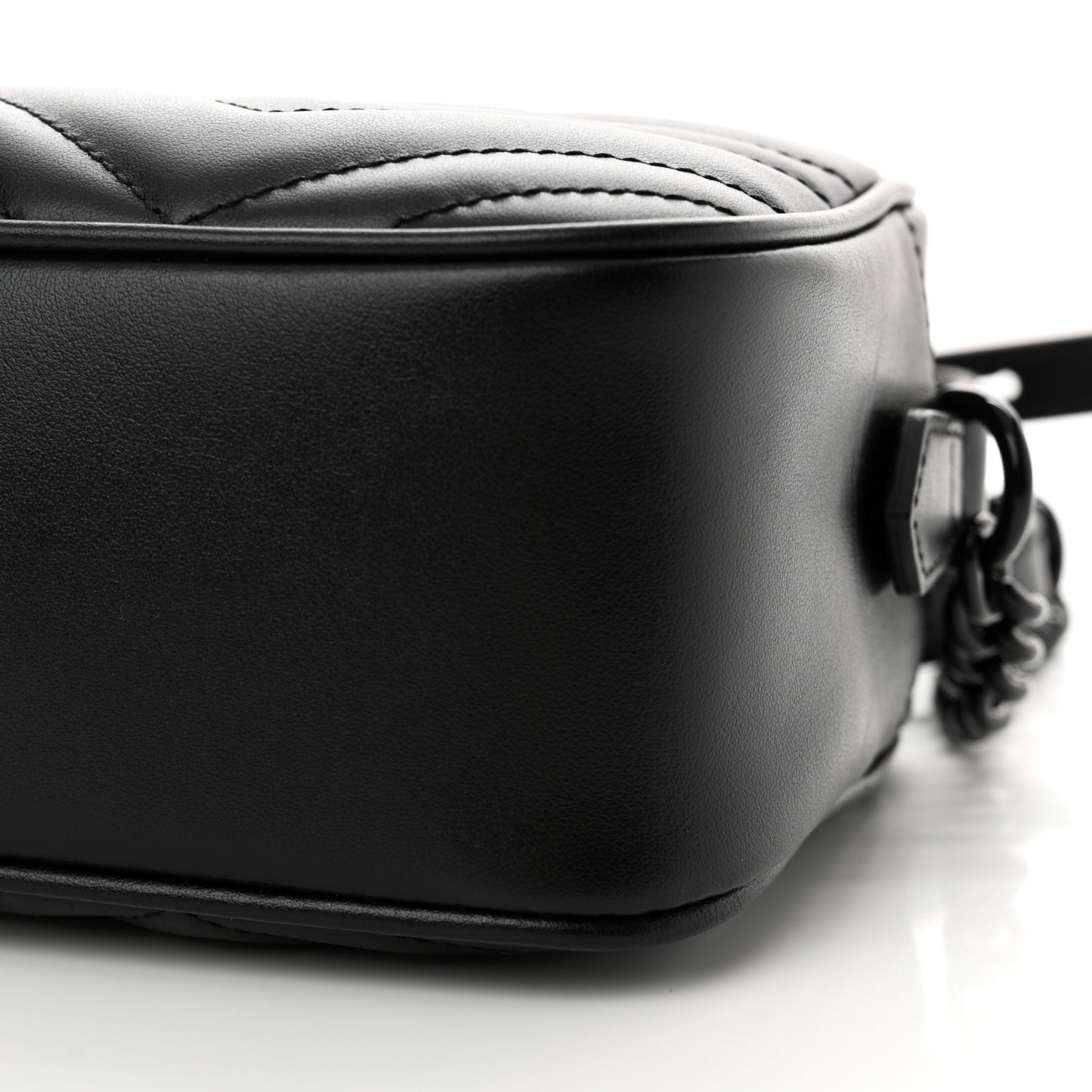 Calfskin Matelasse Monochrome Small GG Marmont Chain Shoulder Bag Black