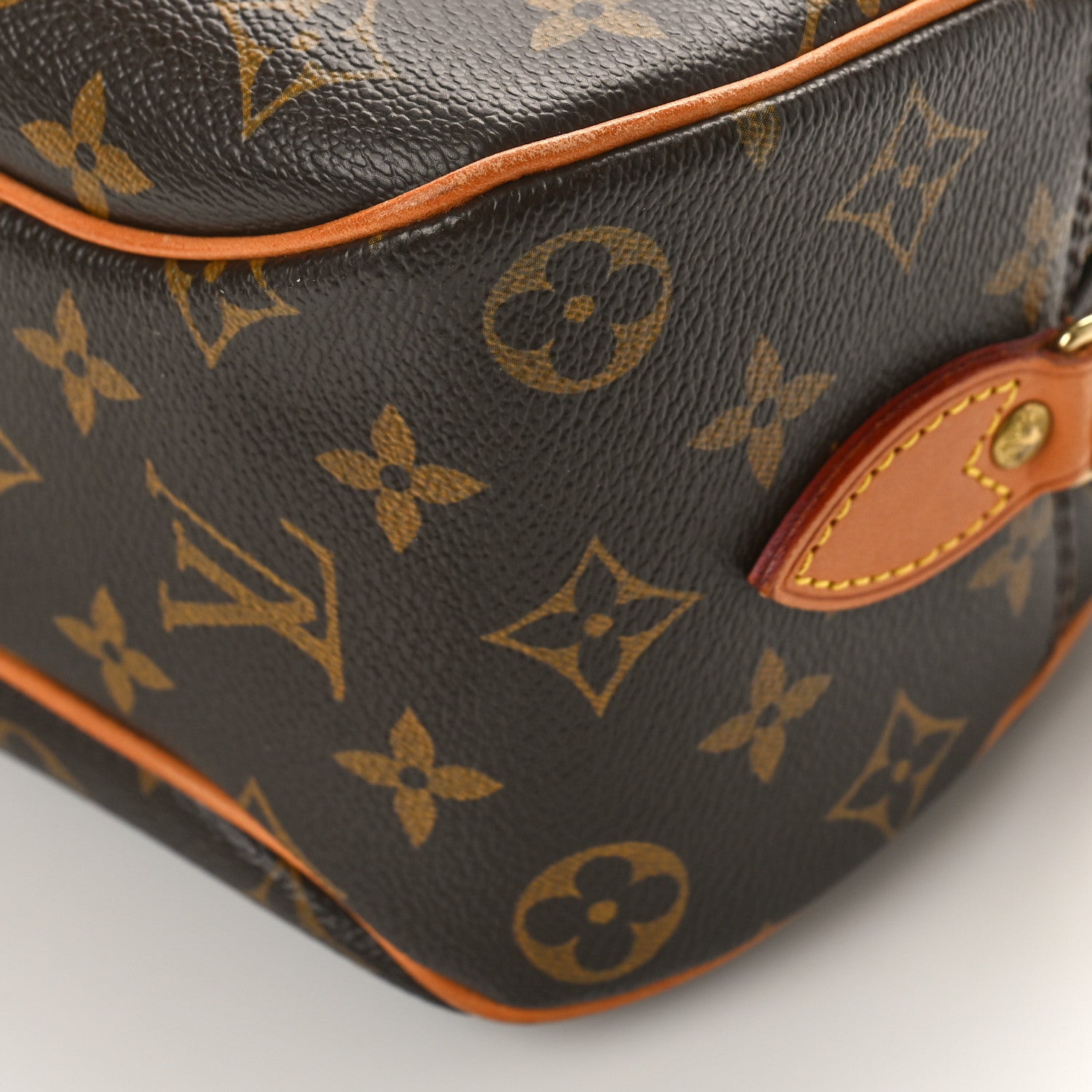 Louis Vuitton Monogram Blois 7 of 8