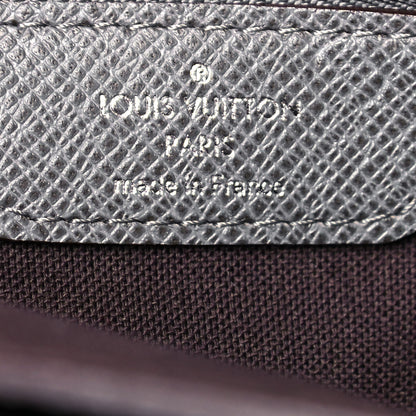 Louis Vuitton Taiga Milo Messenger Glacier 6 of 11