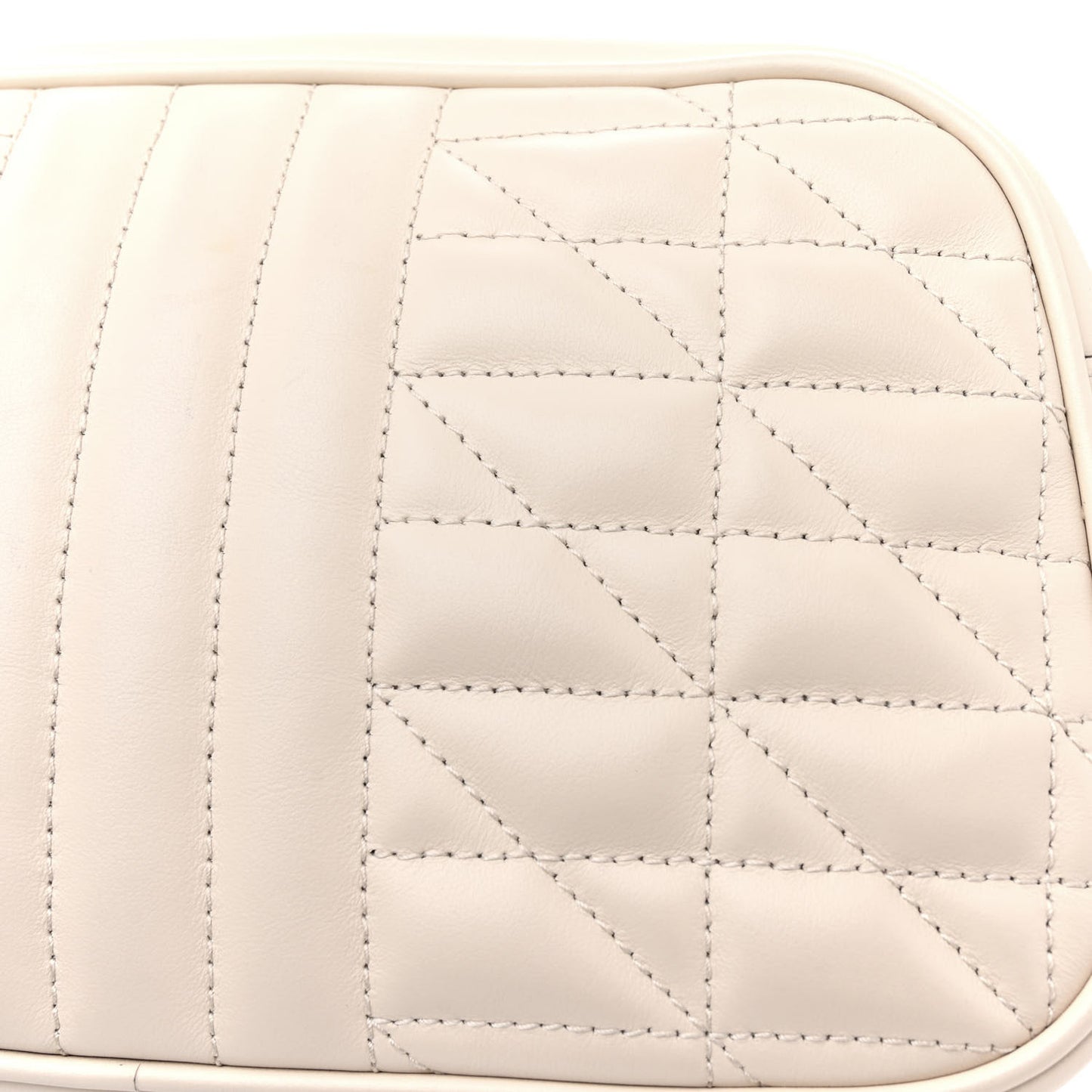 Calfskin Matelasse Aria Small GG Marmont Chain Shoulder Bag Mystic White