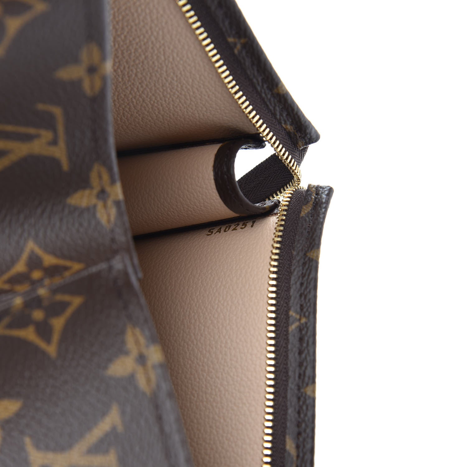 Louis Vuitton Monogram Toiletry Pouch 26 6 of 10