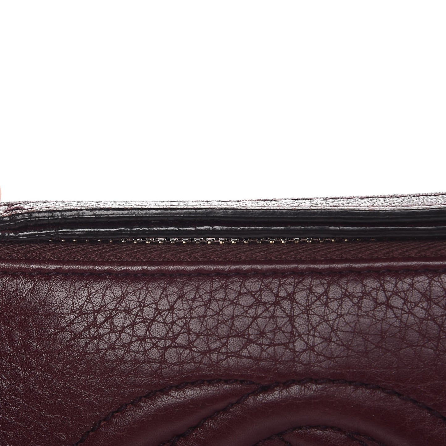 Pebbled Calfskin Soho Wristlet Scarlatto