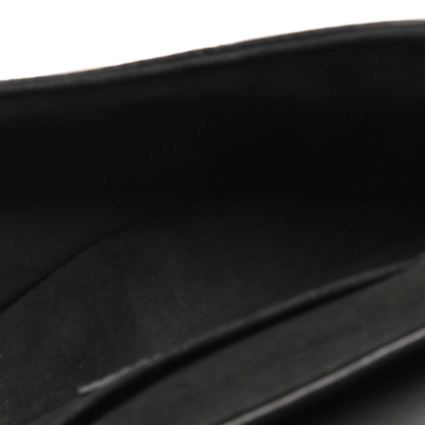 Calfskin New Wave Chain PM Black
