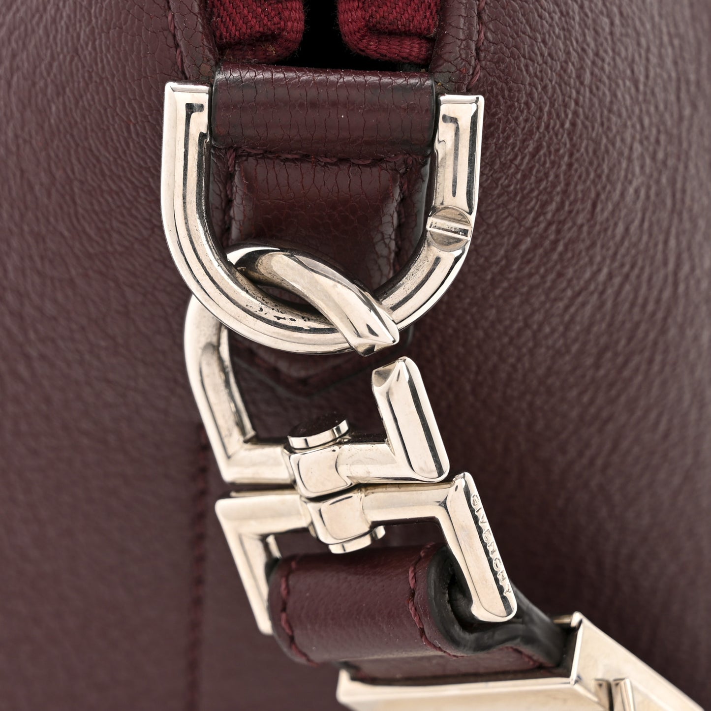 Sugar Goatskin Small Antigona Aubergine