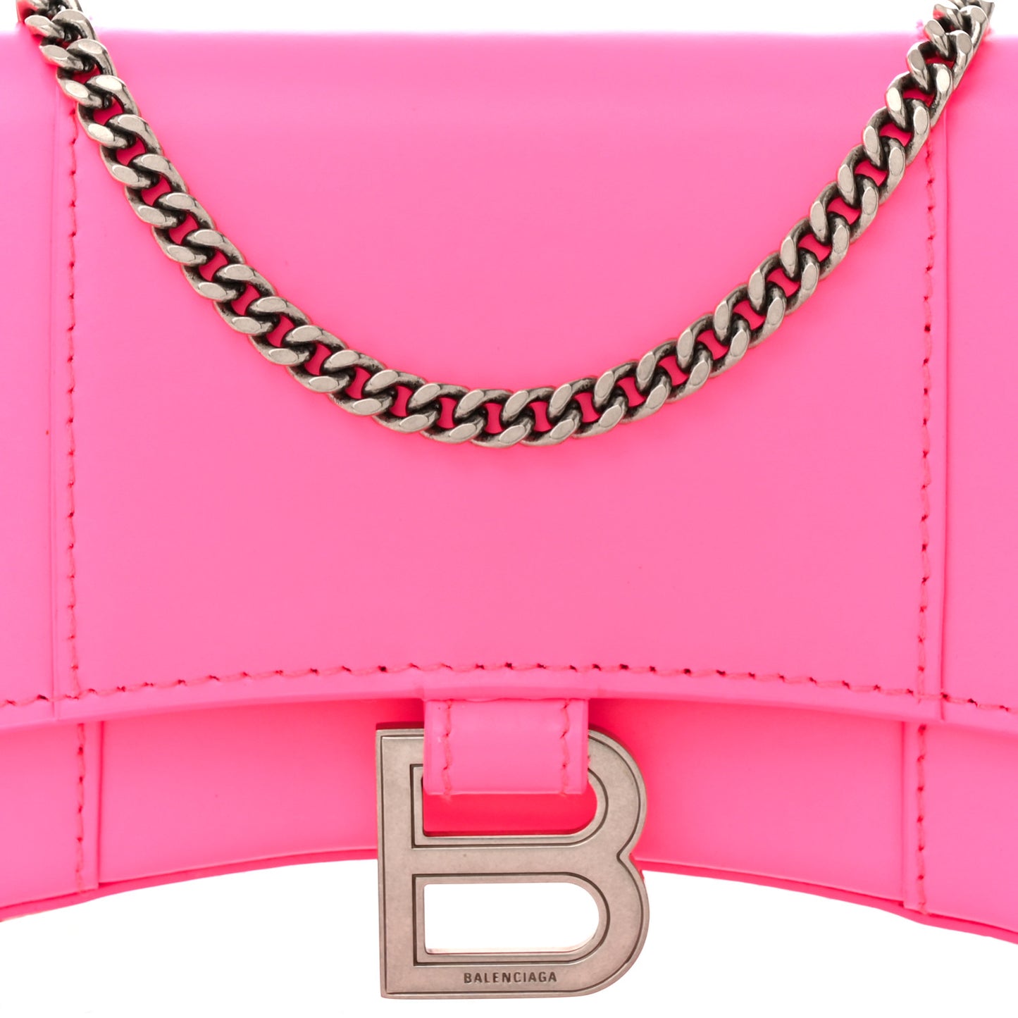 Shiny Box Calfskin XS Hourglass Wallet On Chain Fluo Pink