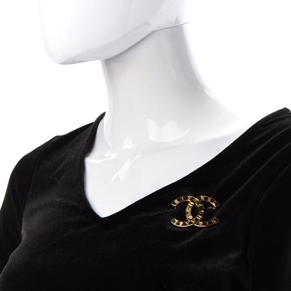 Chanel Metal Paris Button CC Large Brooch Gold 2 of 4