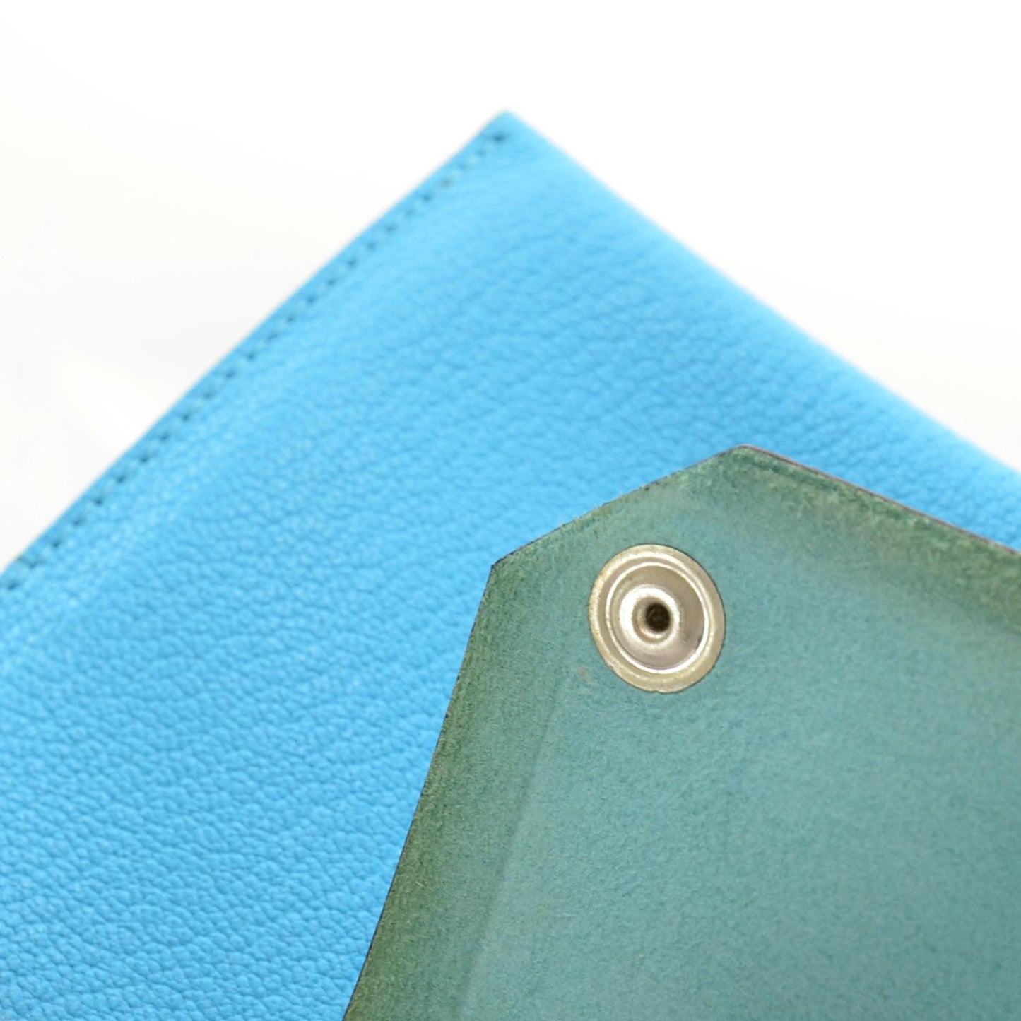 Chevre Mysore Tarmac PM Passport Holder Bleu Azteque