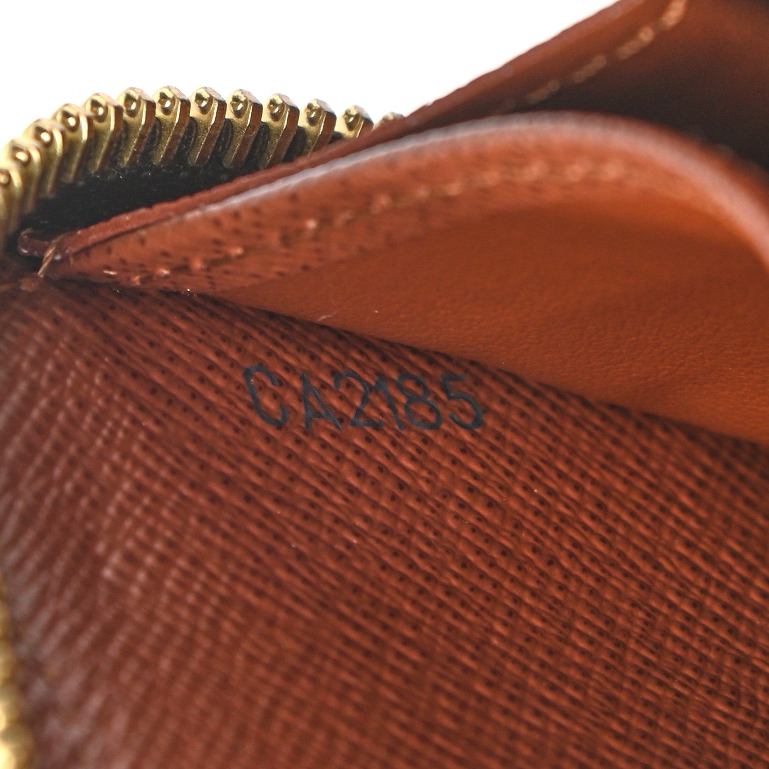 Louis Vuitton Monogram Zippy Wallet 7 of 8