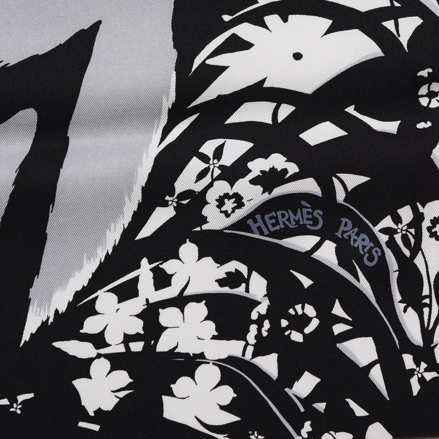 Hermes Silk Tyger Tyger Scarf 90 Noir Blanc Gris 8 of 10