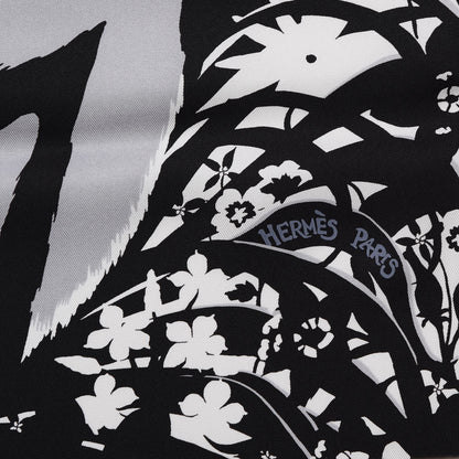 Hermes Silk Tyger Tyger Scarf 90 Noir Blanc Gris 8 of 10