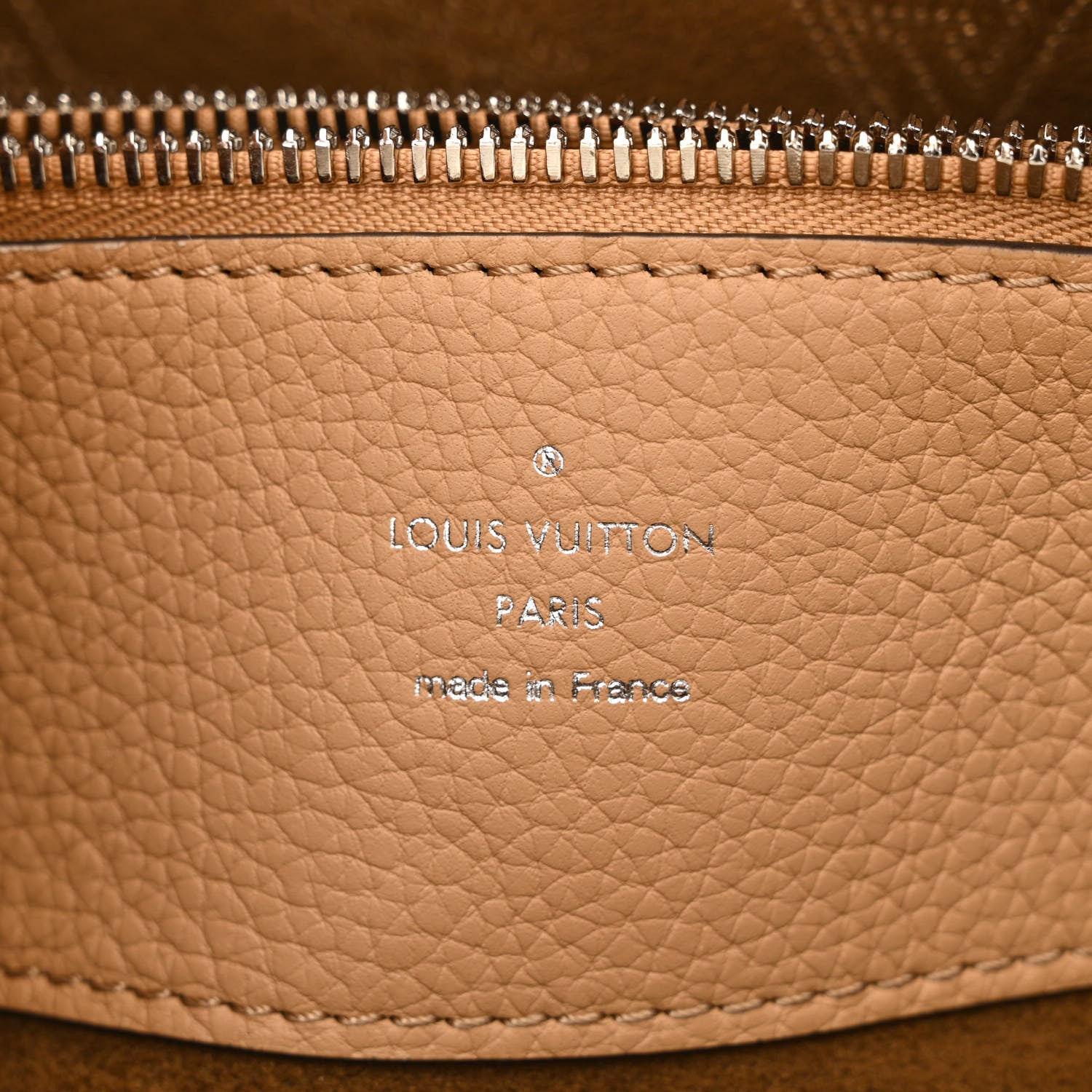 Louis Vuitton Mahina Bella Tote Arizona 6 of 9