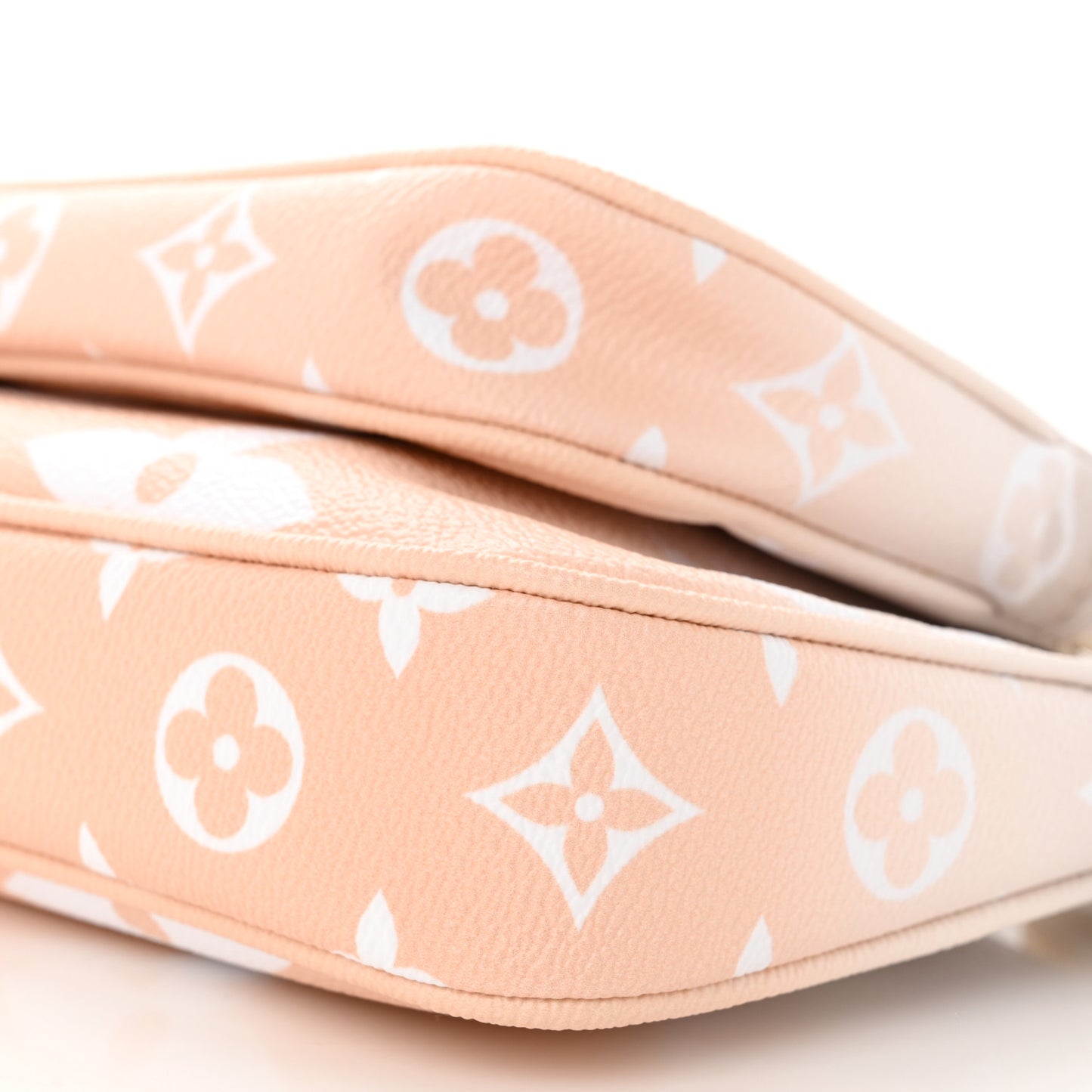 Monogram Giant By The Pool Multi Pochette Accessories Brume