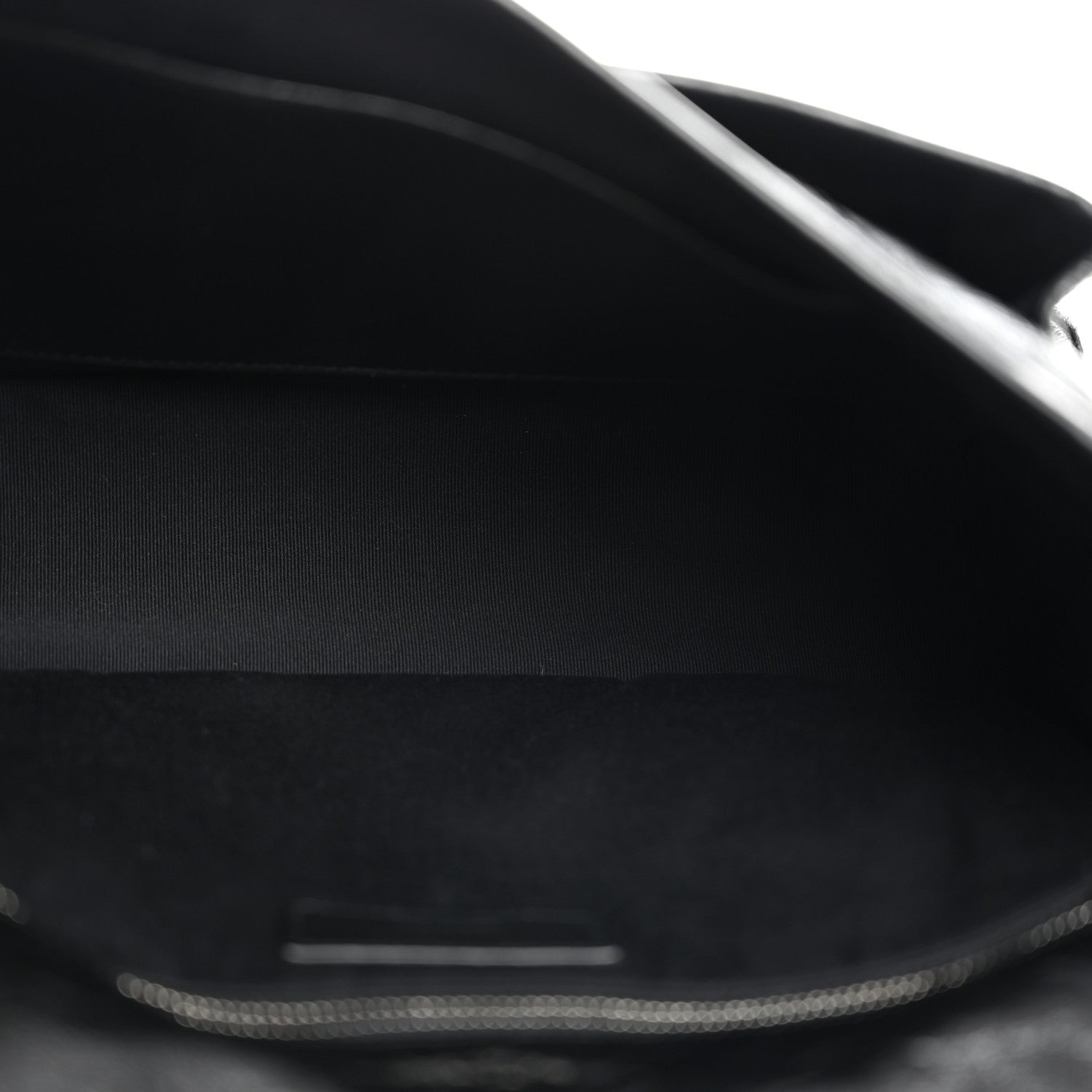 Saint Laurent Crinkled Calfskin Matelasse Monogram Medium Niki Chain Satchel Black 5 of 10