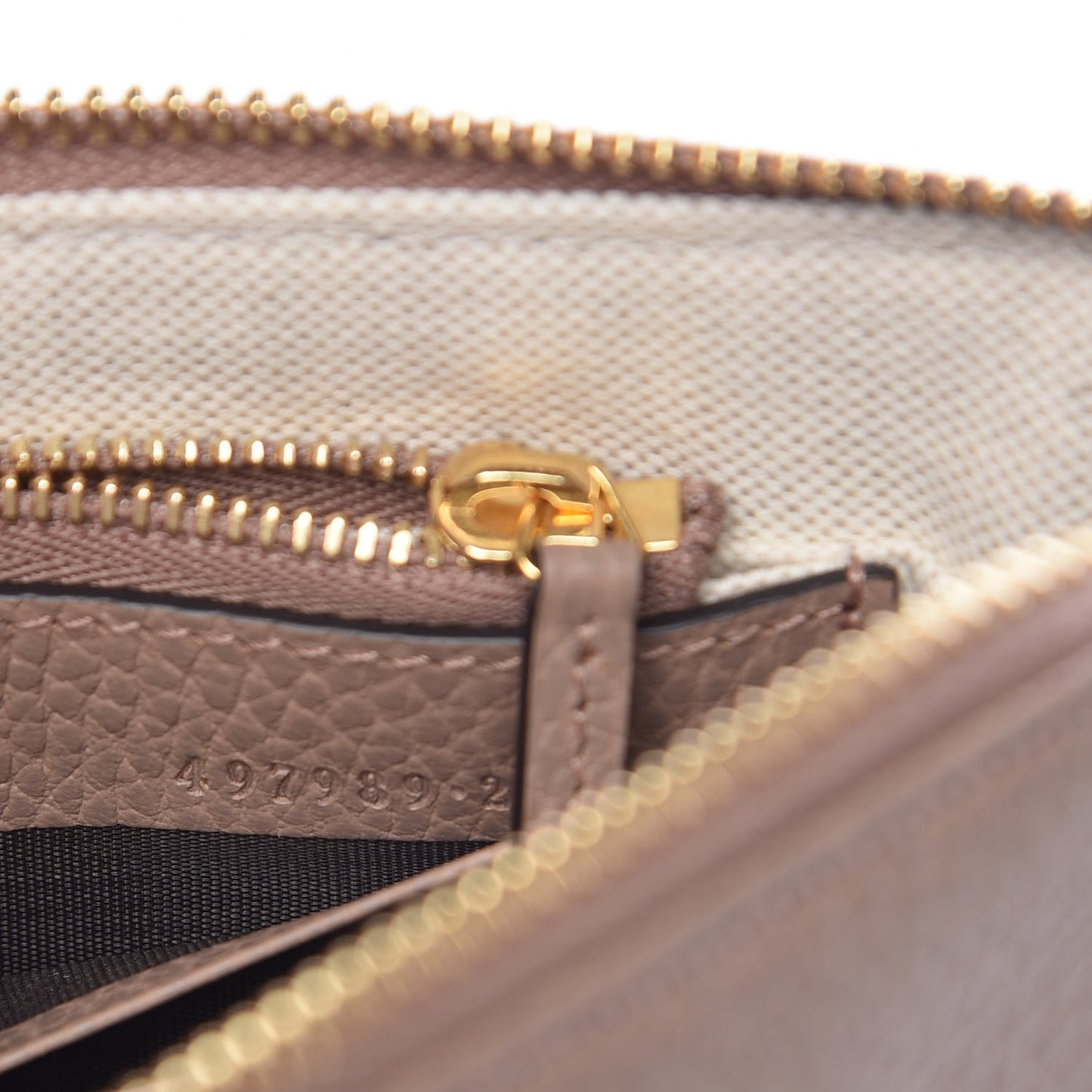 Calfskin GG Marmont Zip Pouch Porcelain Rose