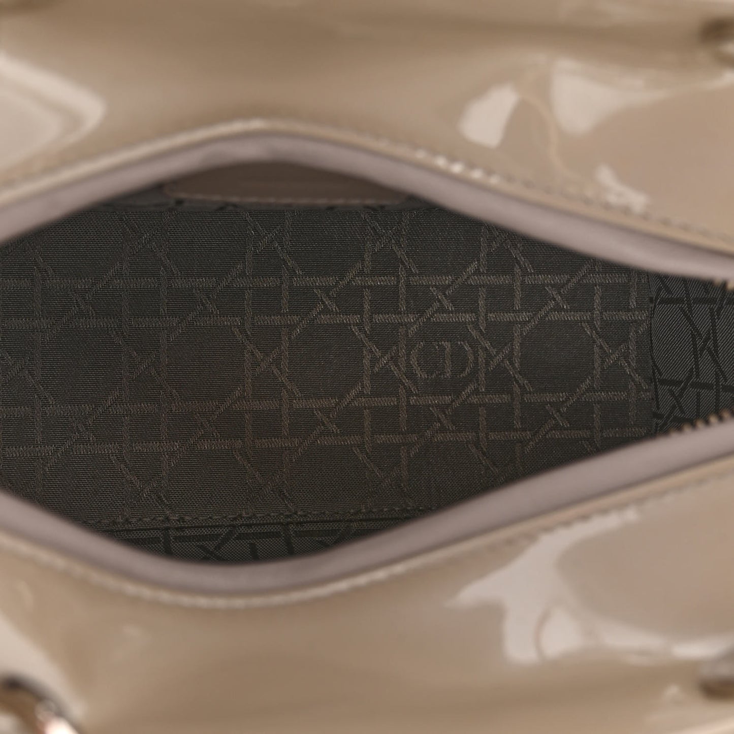 Patent Cannage Medium Lady Dior Beige