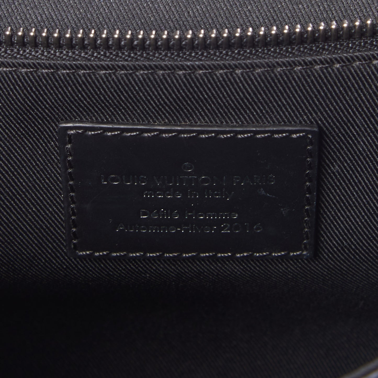 Monogram Eclipse Voyager PM Messenger