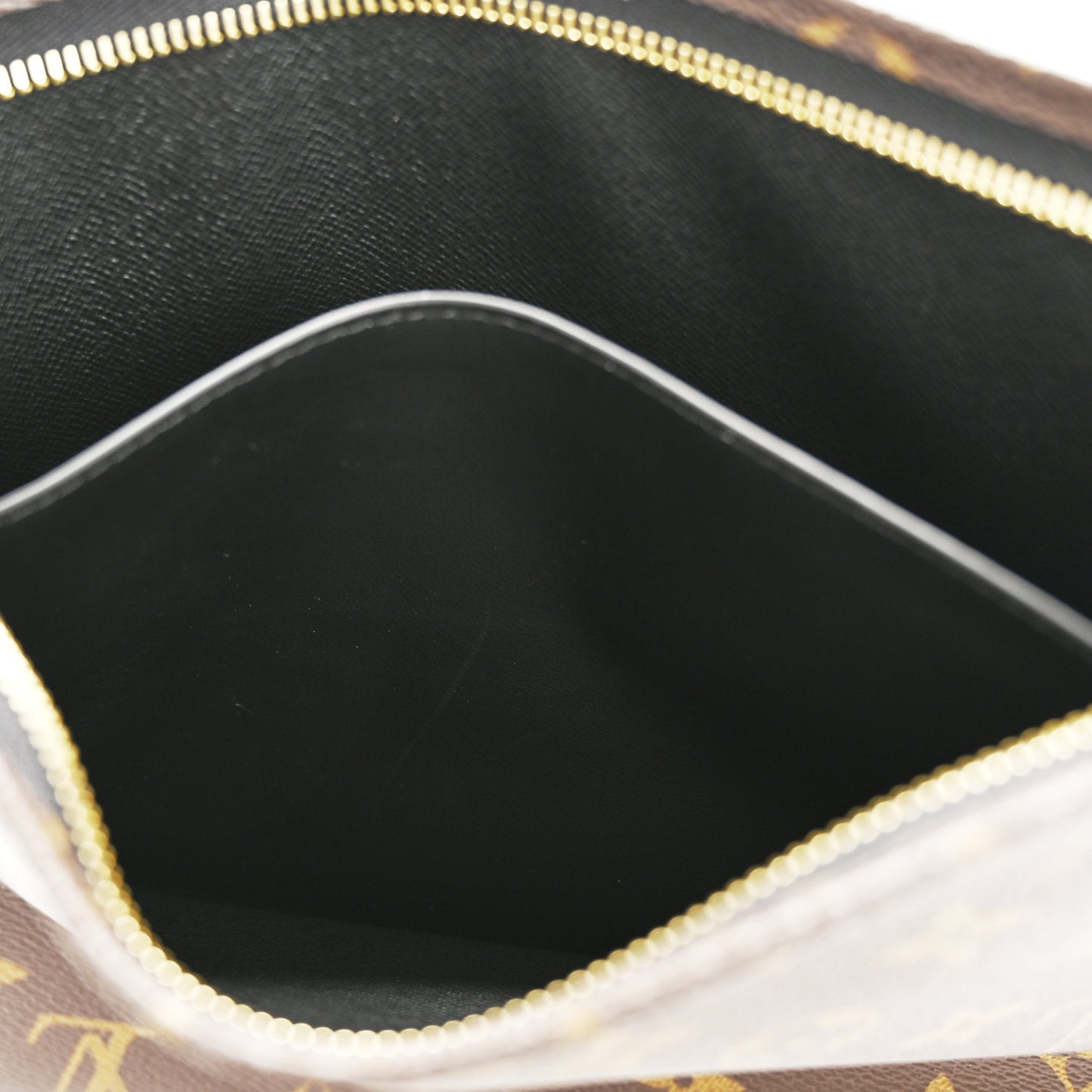 Monogram Poche Toilette NM