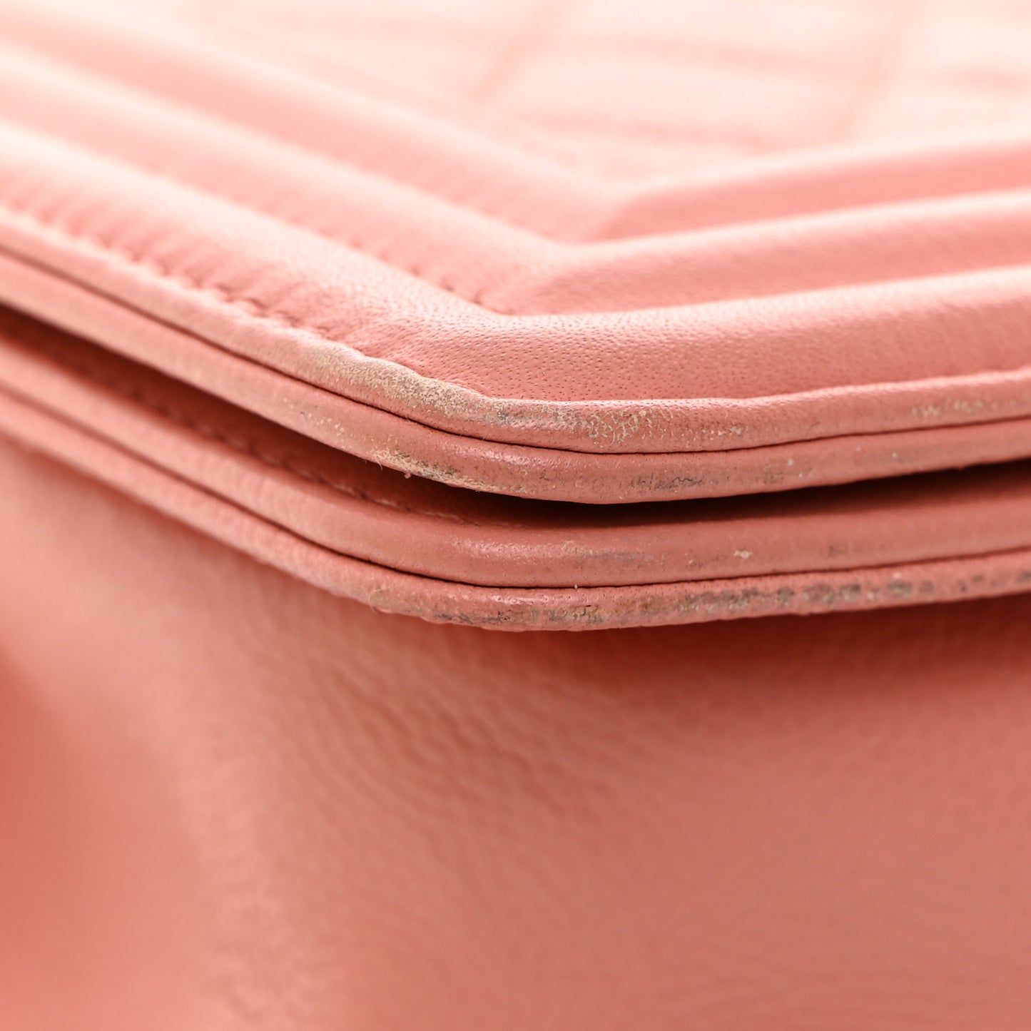 Caviar Quilted Medium Boy Flap Pink