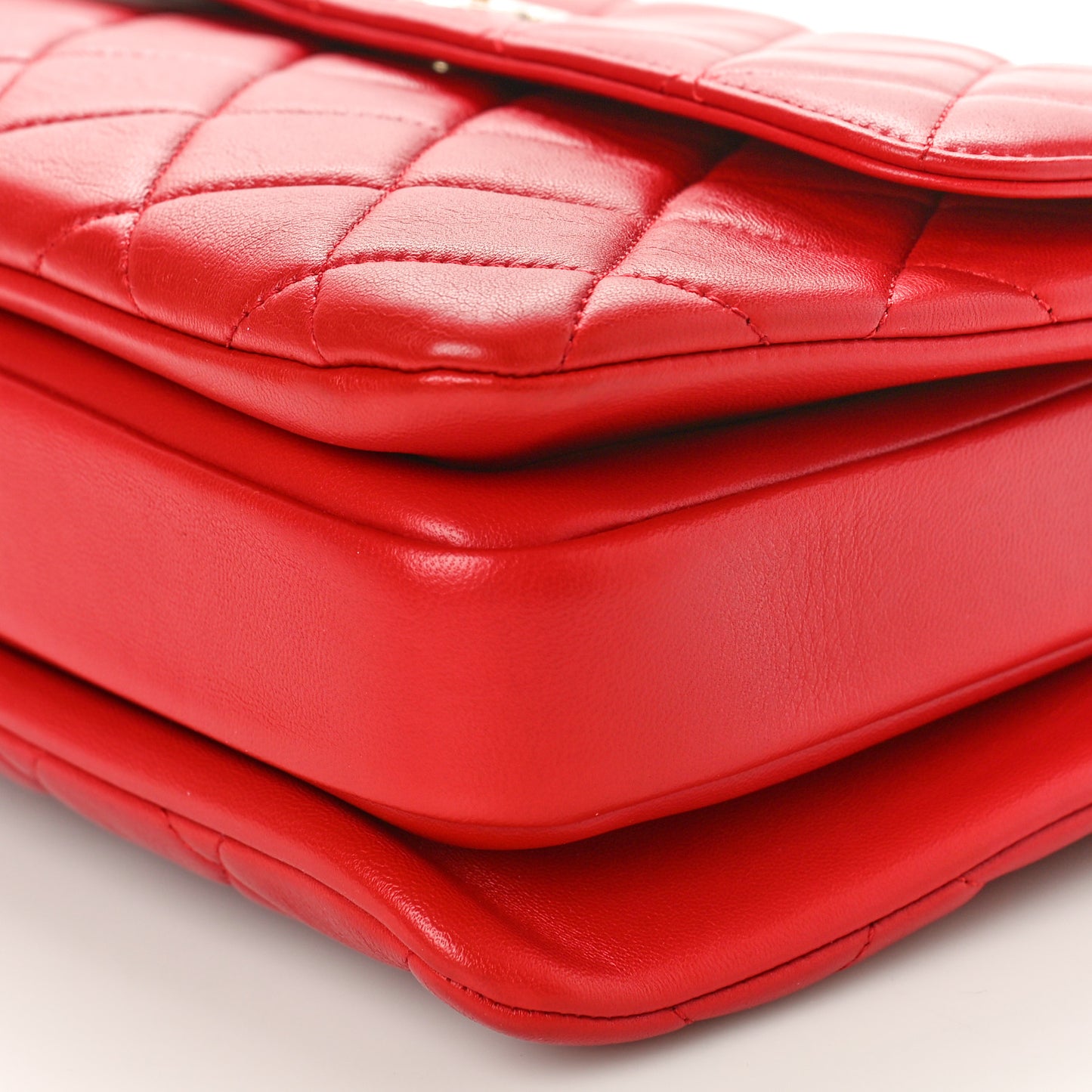 Lambskin Quilted Medium Trendy CC Flap Dual Handle Bag Red