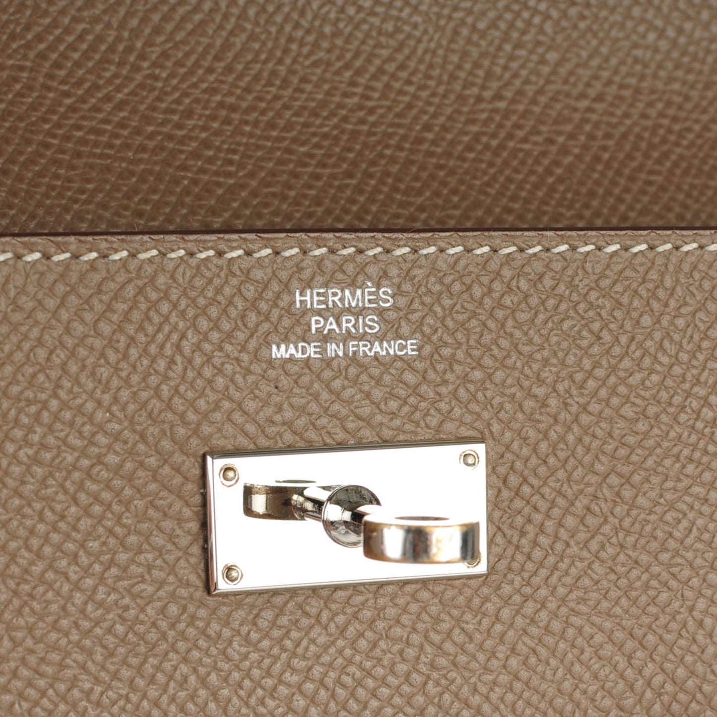 Epsom Kelly Longue Wallet Etoupe