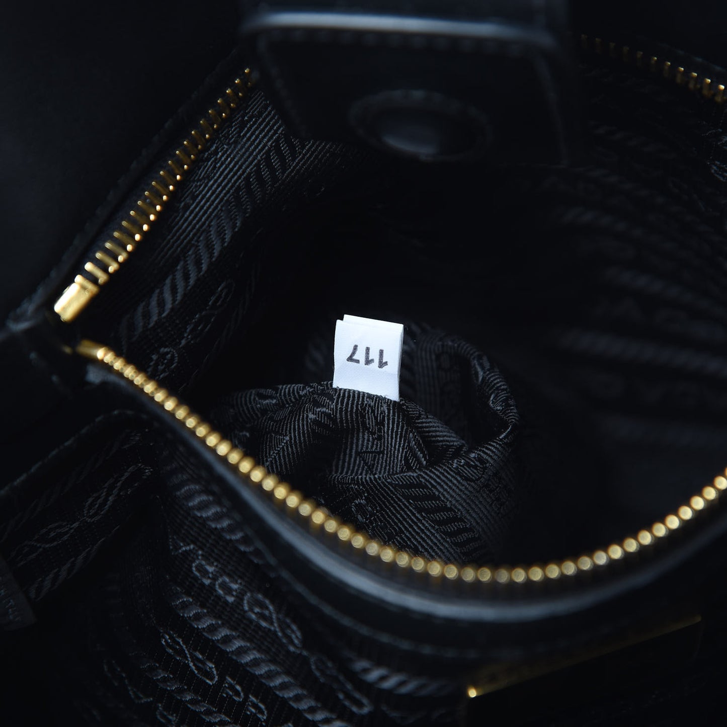 Saffiano Soft Calfskin Zippered Tote Black