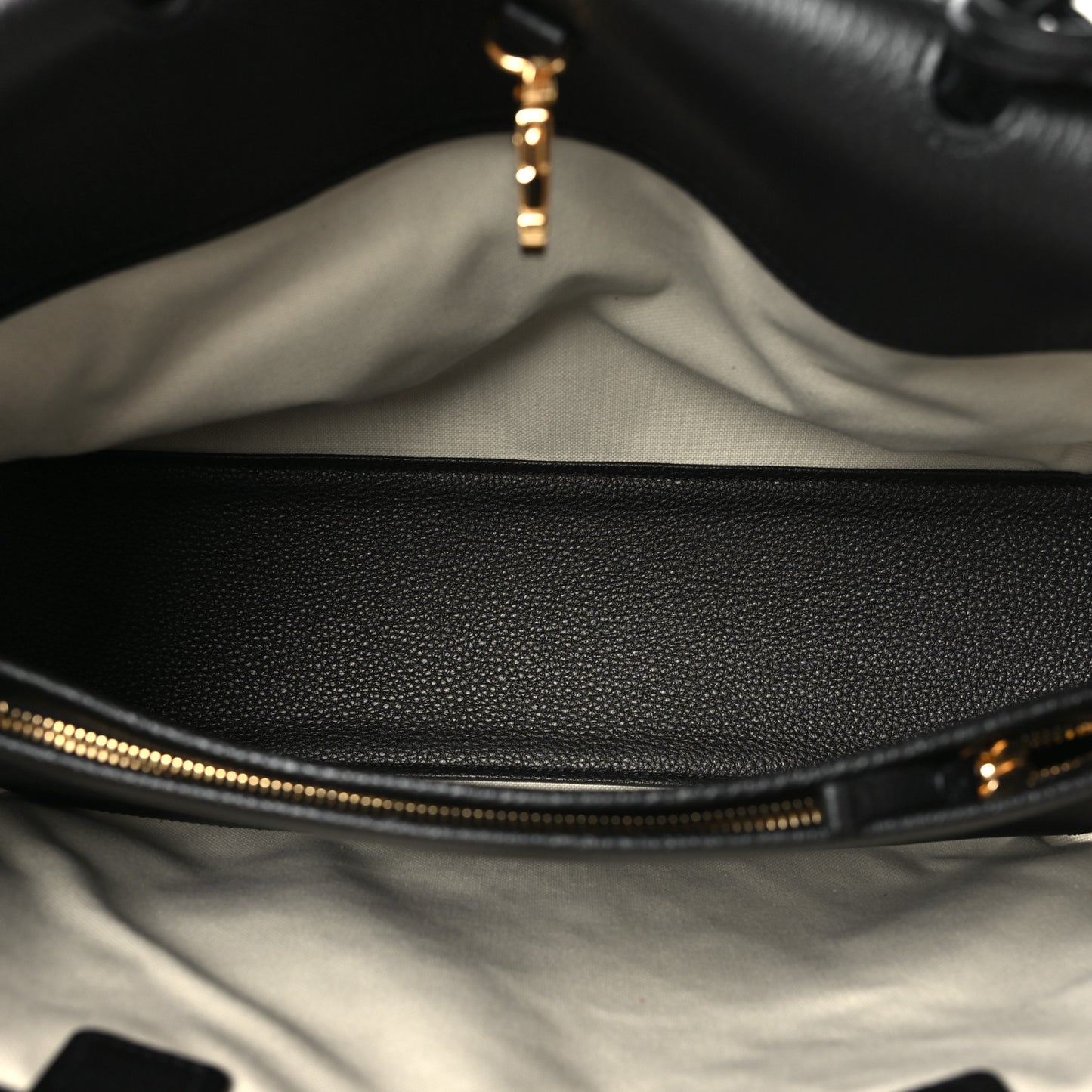 Grained Calfskin Stitched Urban Essentials Large Shopping Bag Black