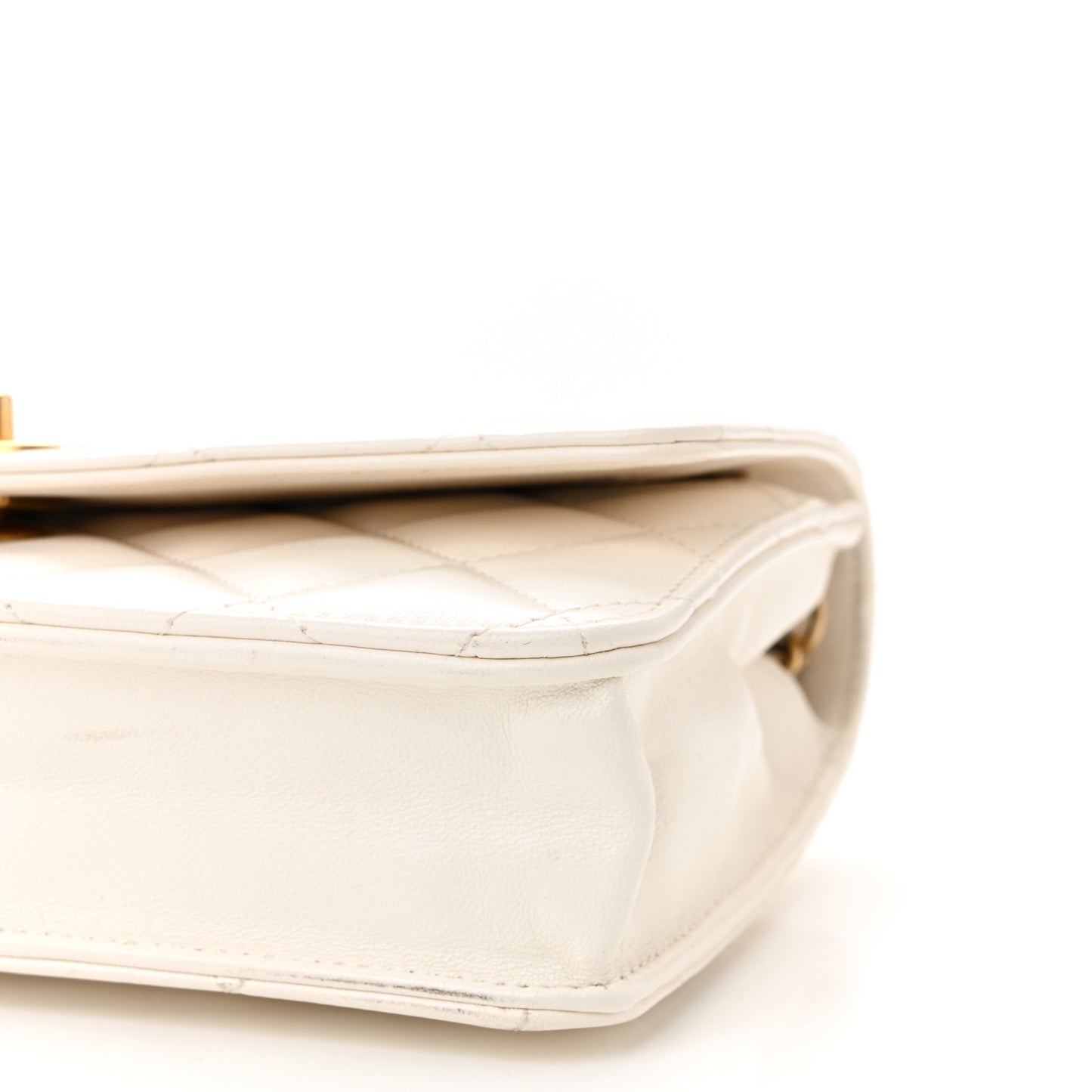 Lambskin Quilted CC Pearl Crush Wallet on Chain WOC White