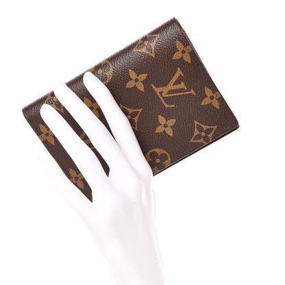 Louis Vuitton Monogram Passport Cover 2 of 6