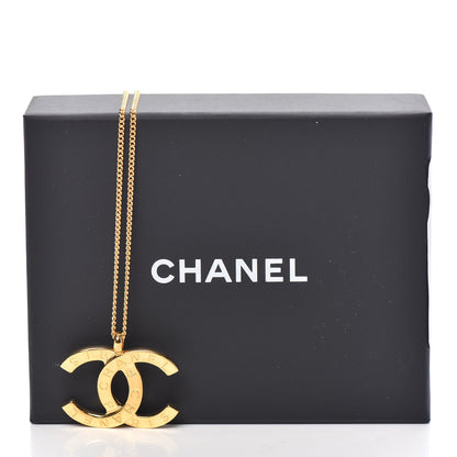 Chanel Metal CC Paris Button Necklace Gold 6 of 6