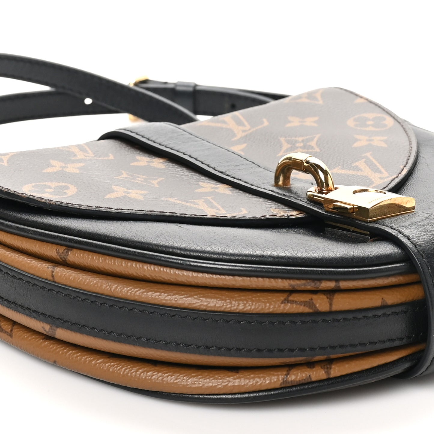 Reverse Monogram Chantilly Lock Black