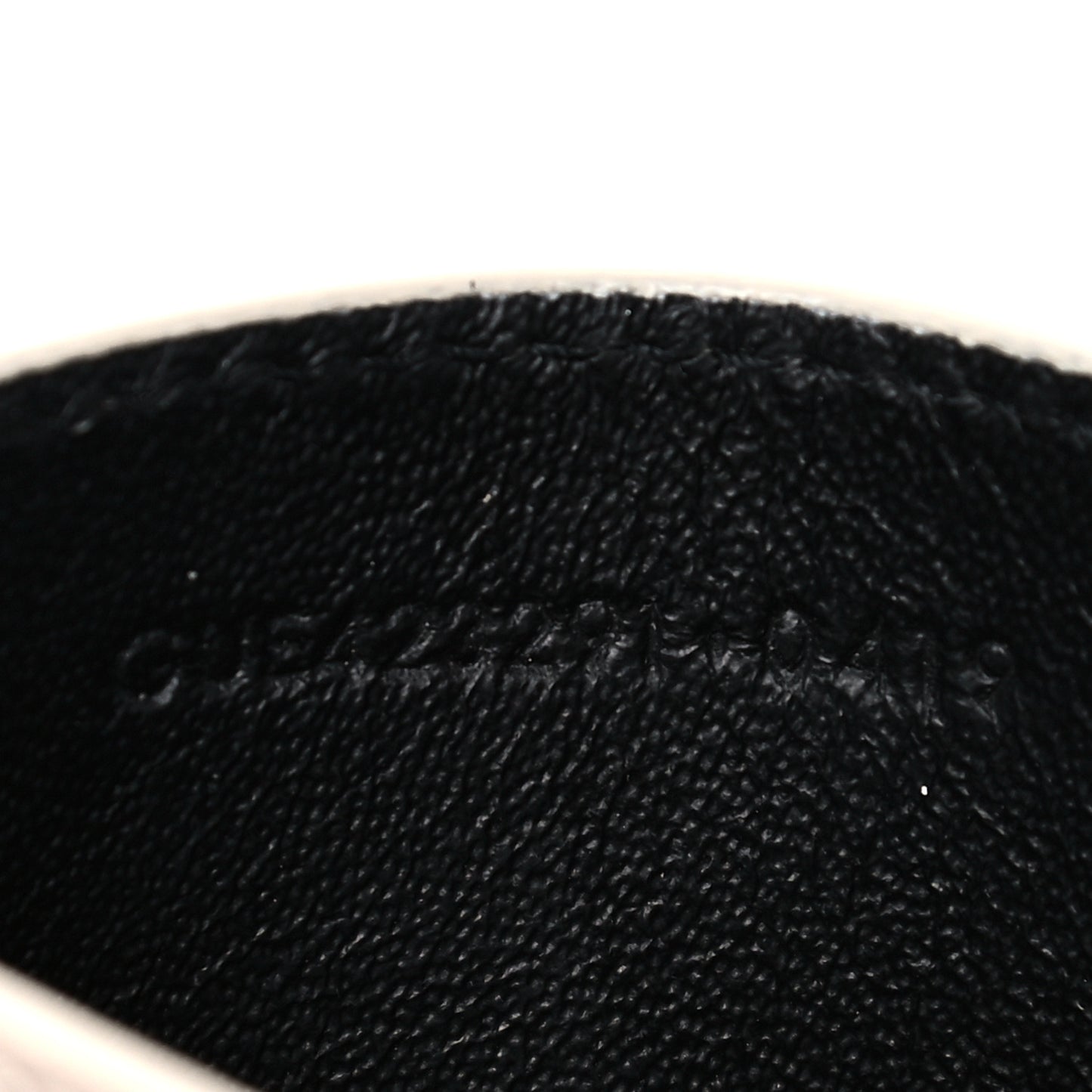 Grain De Poudre Matelasse Chevron Monogram Credit Card Case Crema Soft