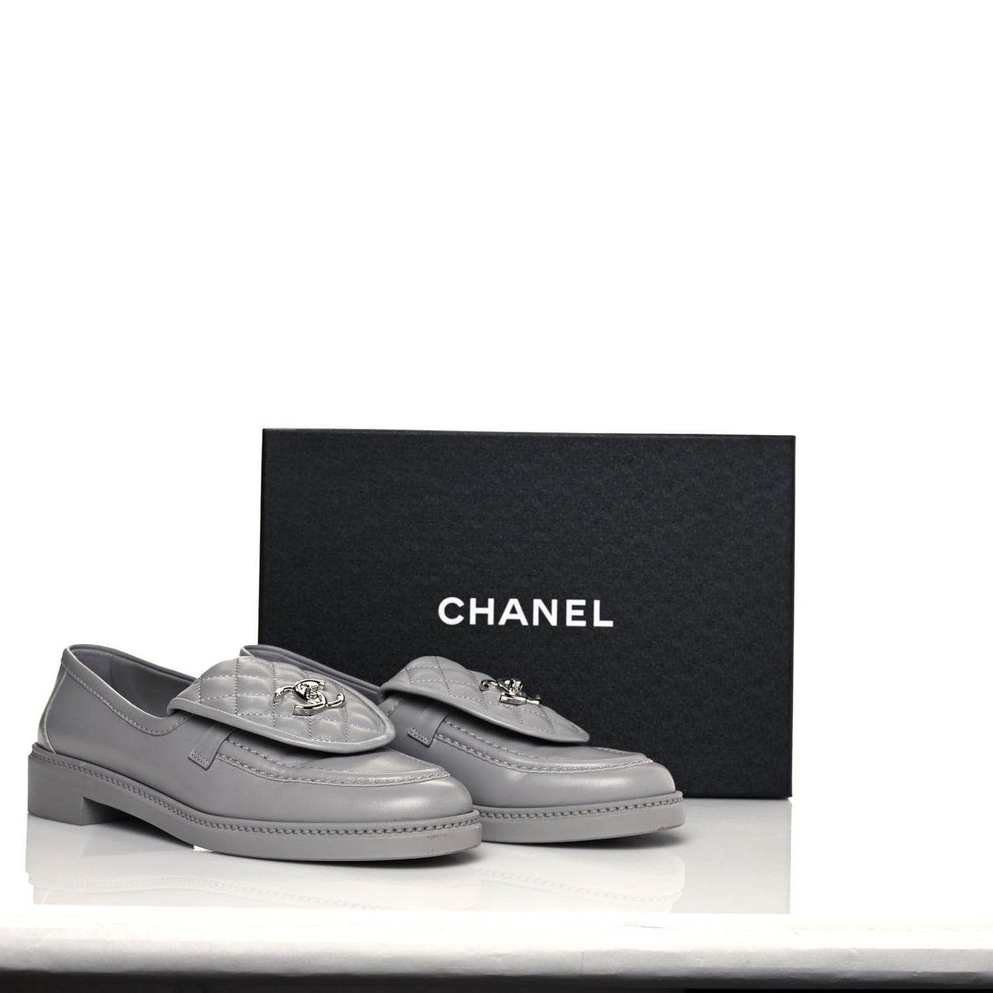 Lambskin Quilted CC Turnlock Loafers 41 Grey