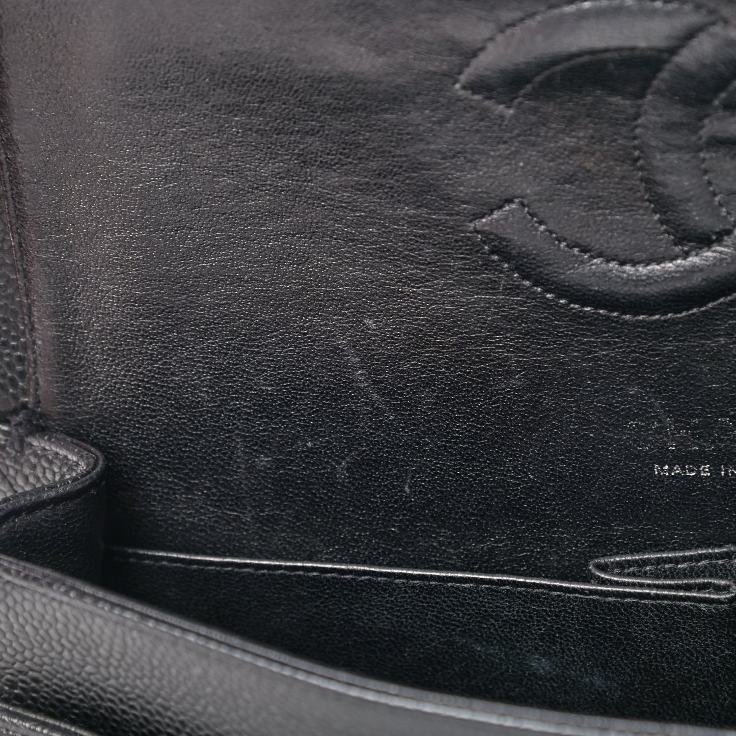 Caviar Quilted Medium Double Flap Black