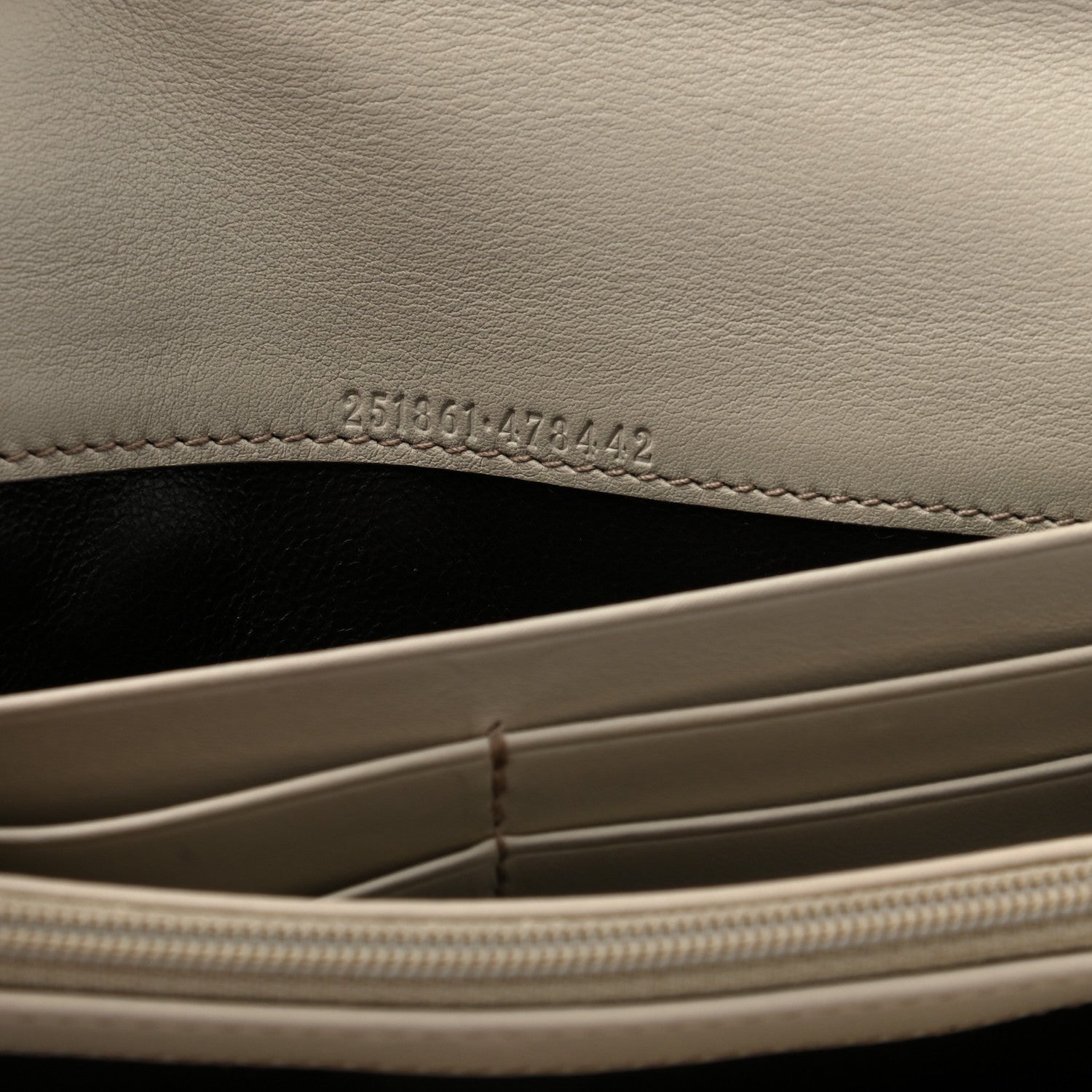 Gucci Guccissima Lovely Heart Continental Wallet Off White 7 of 7