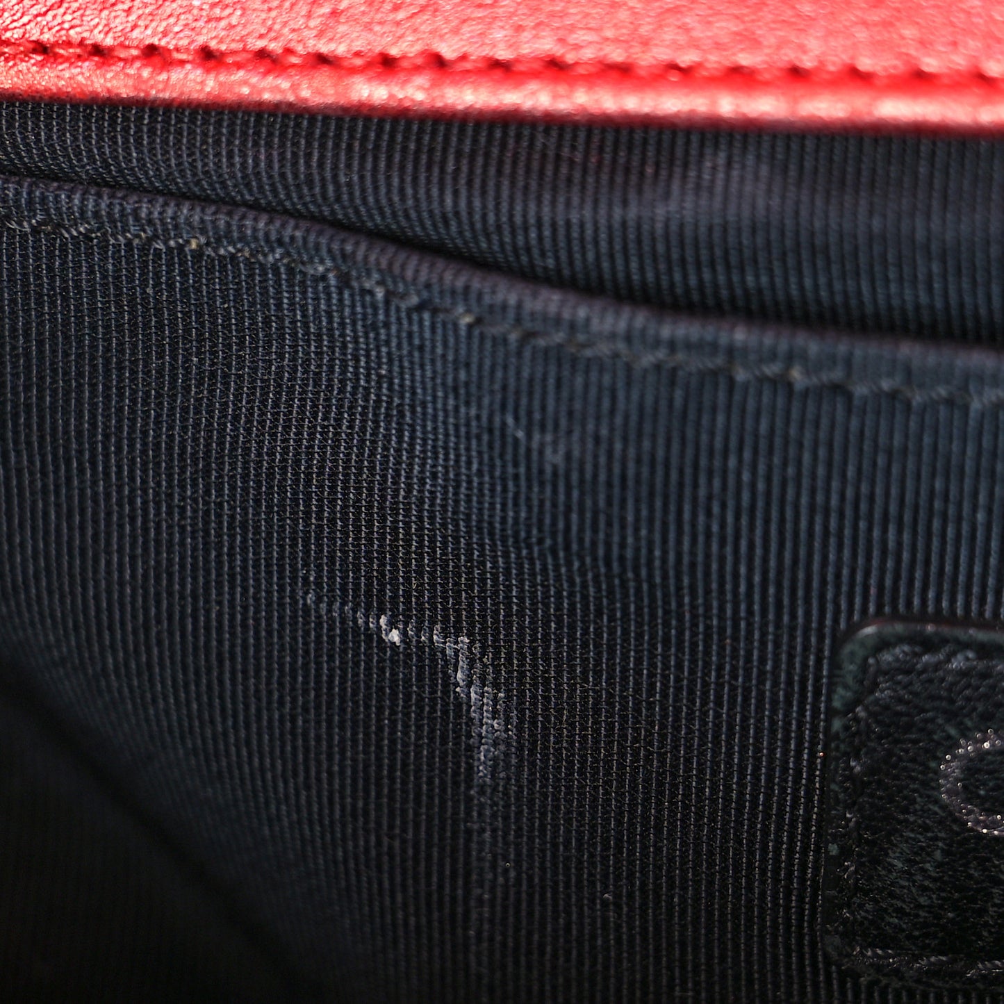 Metallic Patent Calfskin Quilted Medium Boy Flap Red