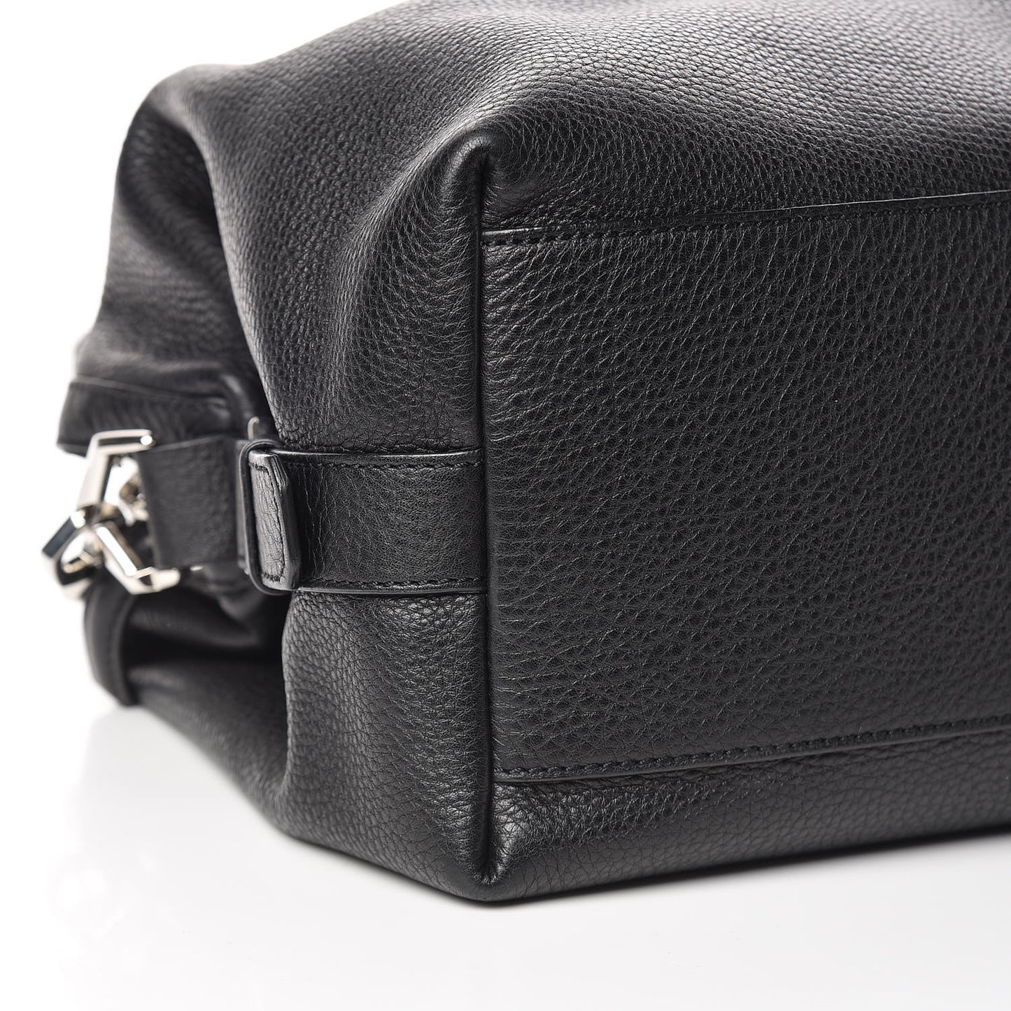 Waxy Grained Calfskin Medium Nightingale Black