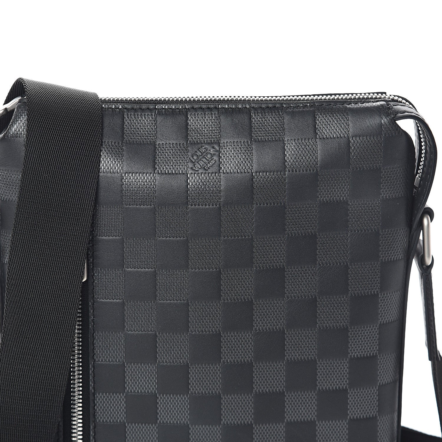 Louis Vuitton Damier Infini Discovery Messenger BB Onyx 6 of 8