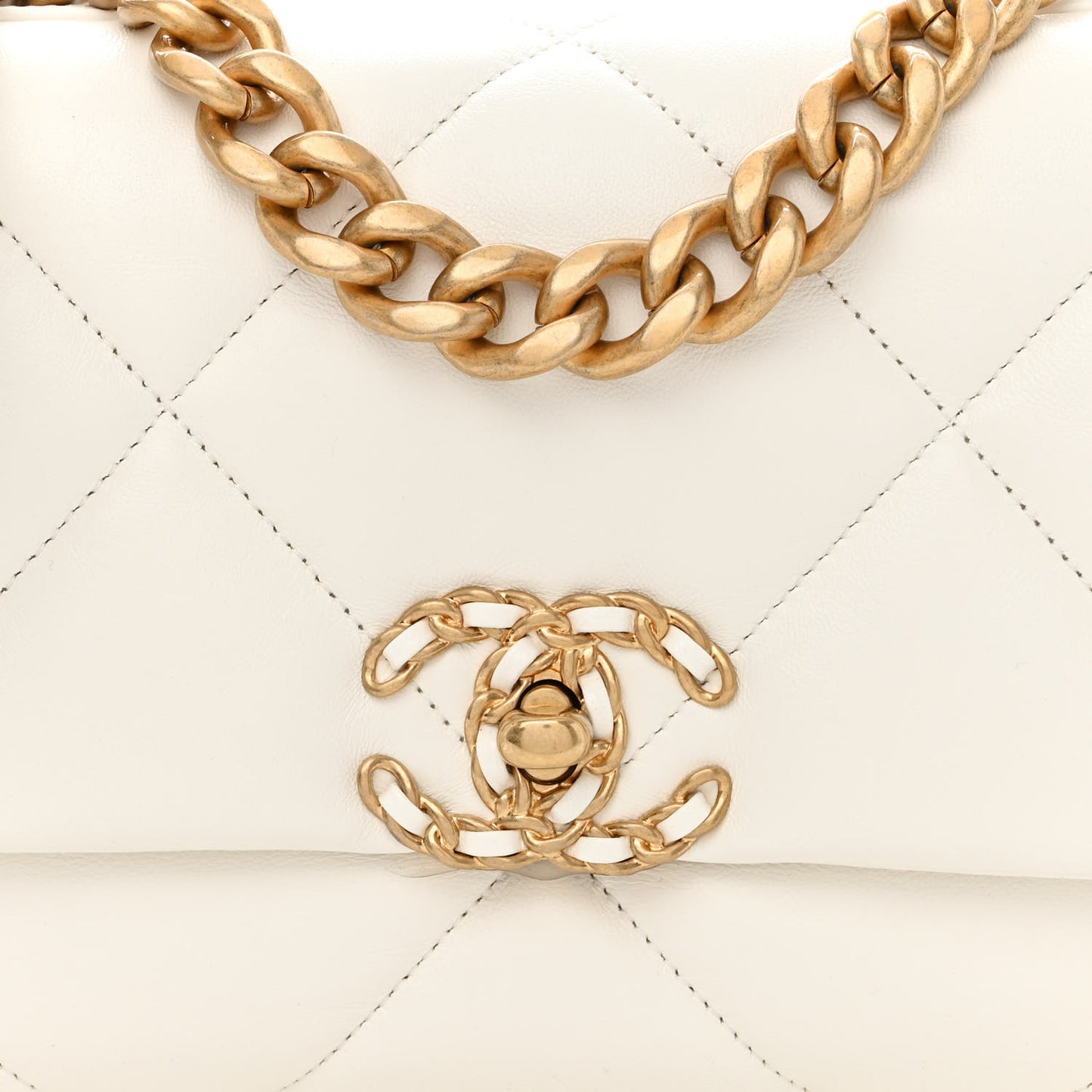 Lambskin Quilted Medium Chanel 19 Flap White