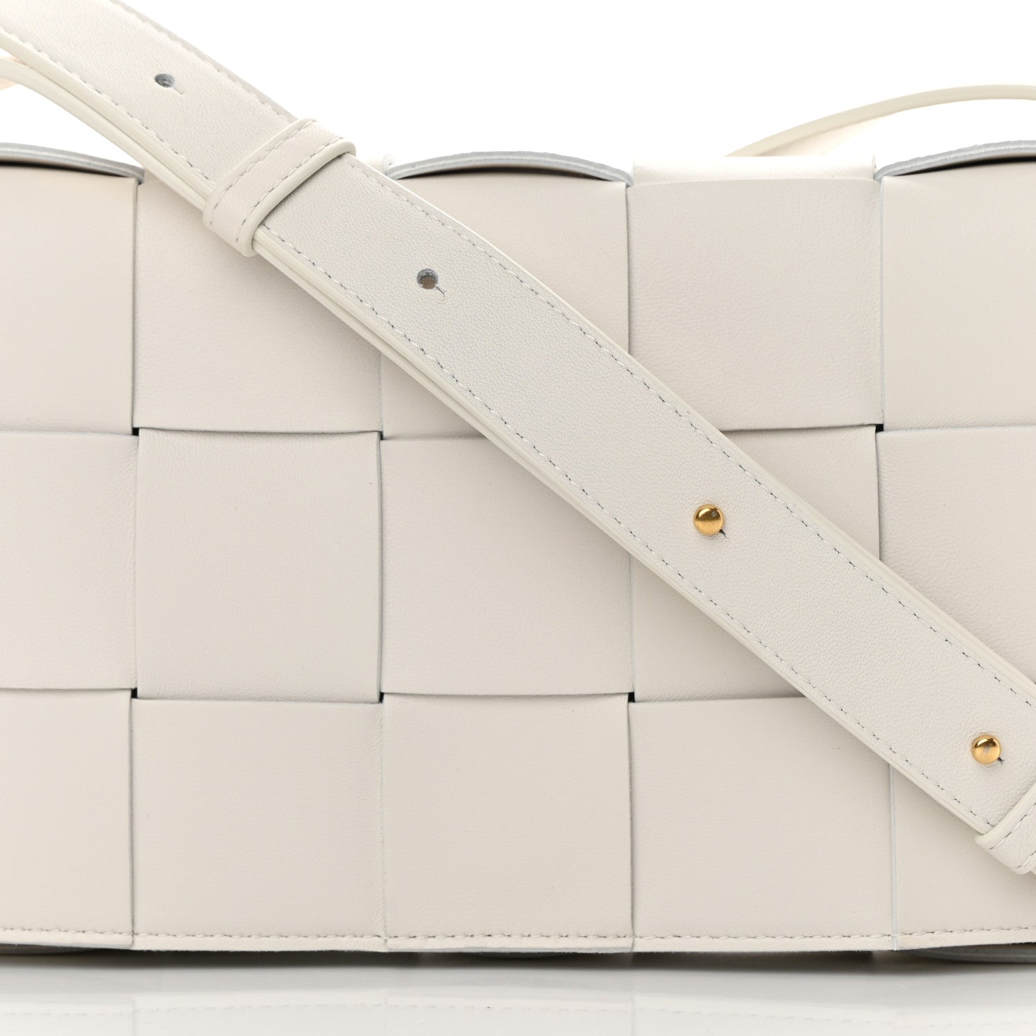Bottega Veneta Lambskin Maxi Intrecciato Cassette Crossbody Bag White 8 of 10