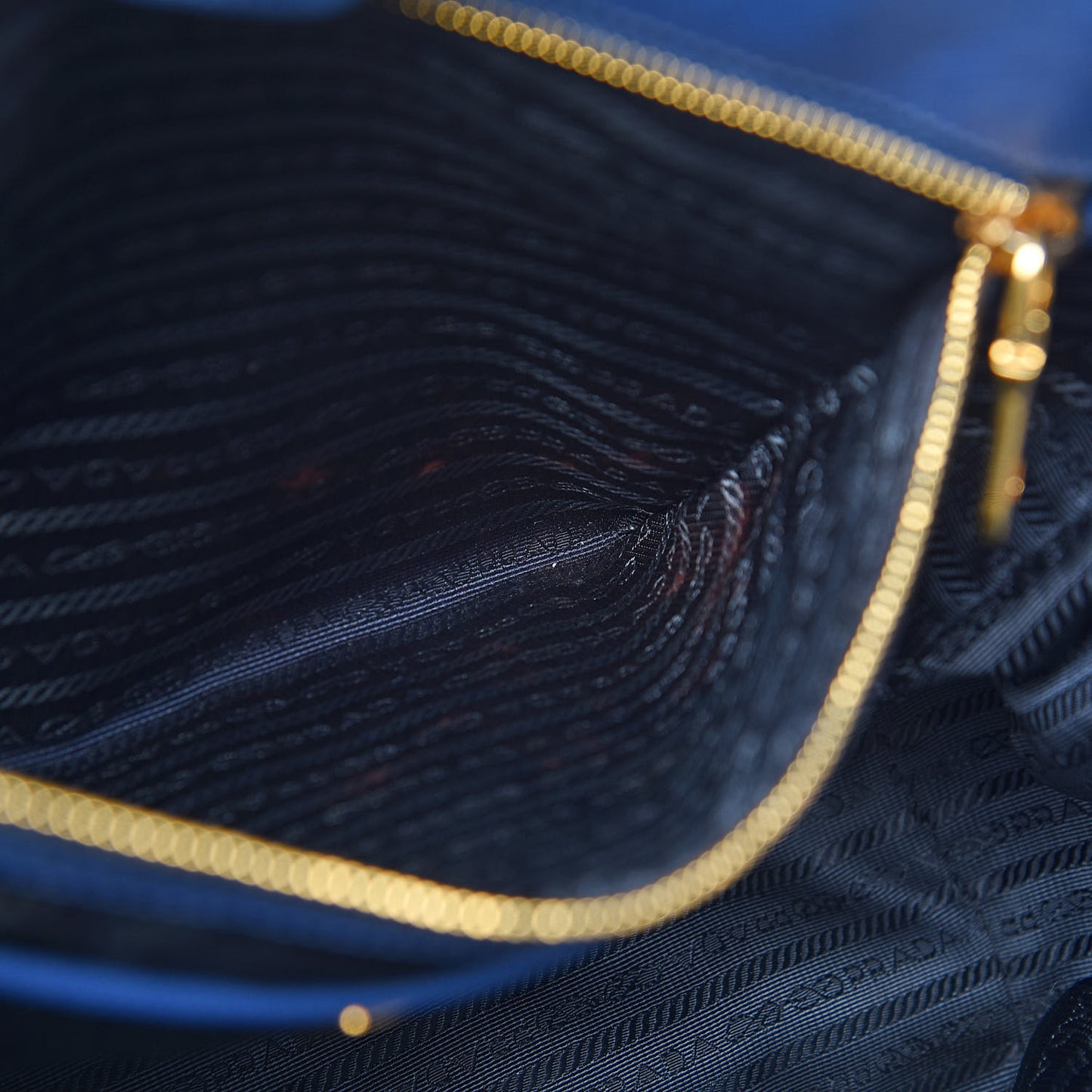 Saffiano Lux Large Tote Bluette