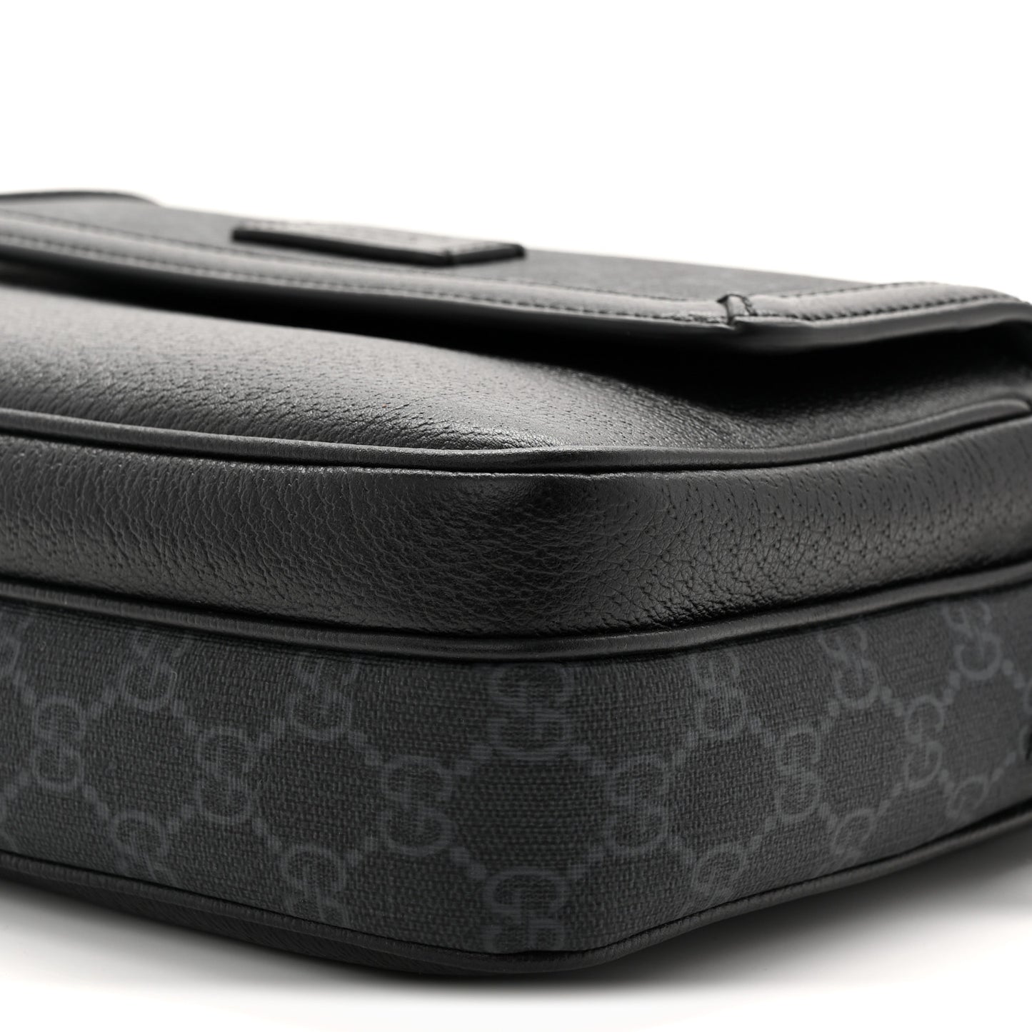 GG Supreme Monogram Small Crossbody Bag Black