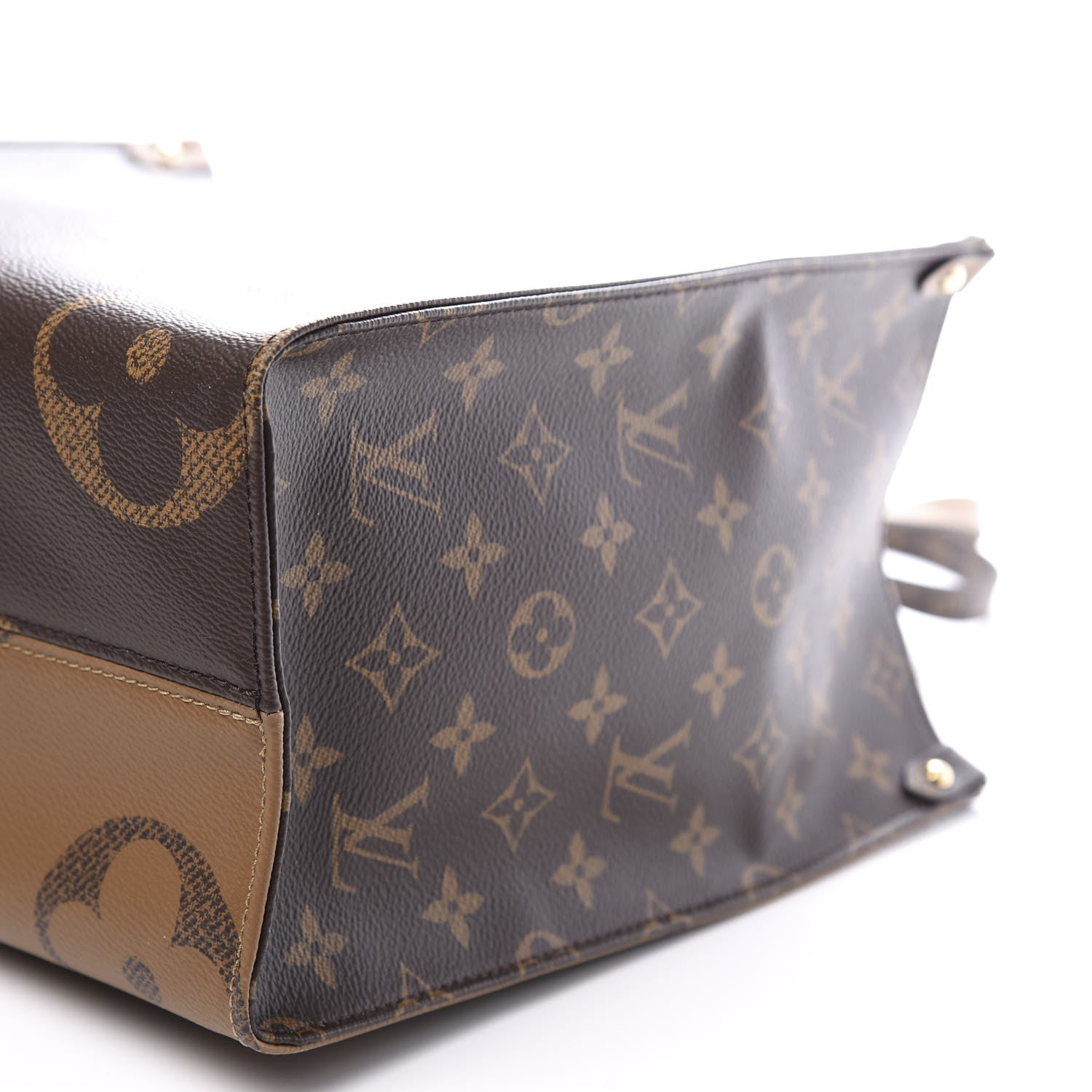 Louis Vuitton Reverse Monogram Giant Onthego MM 8 of 9