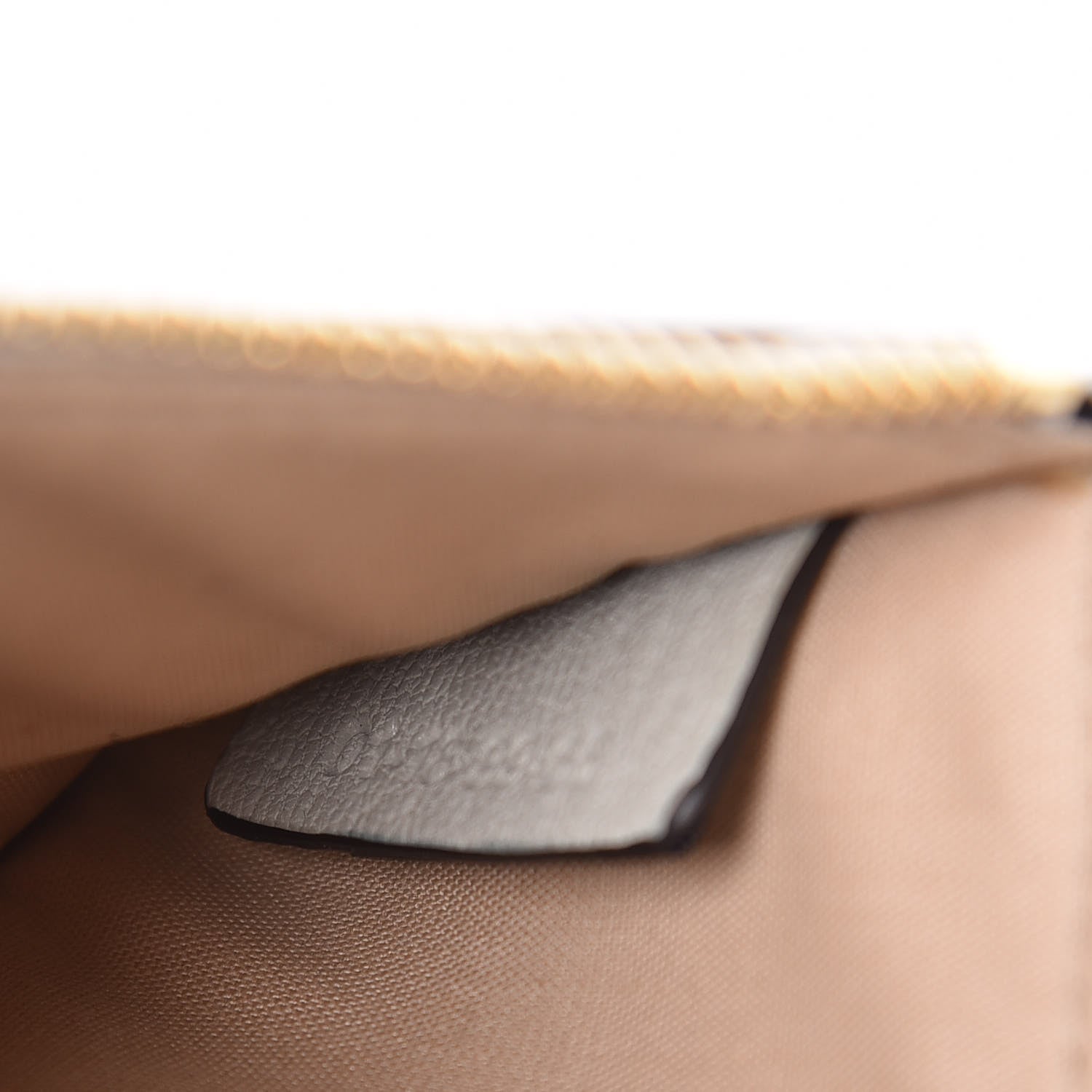 Chloe Grained Calfskin Drew Card Holder Airy Grey 7 of 8