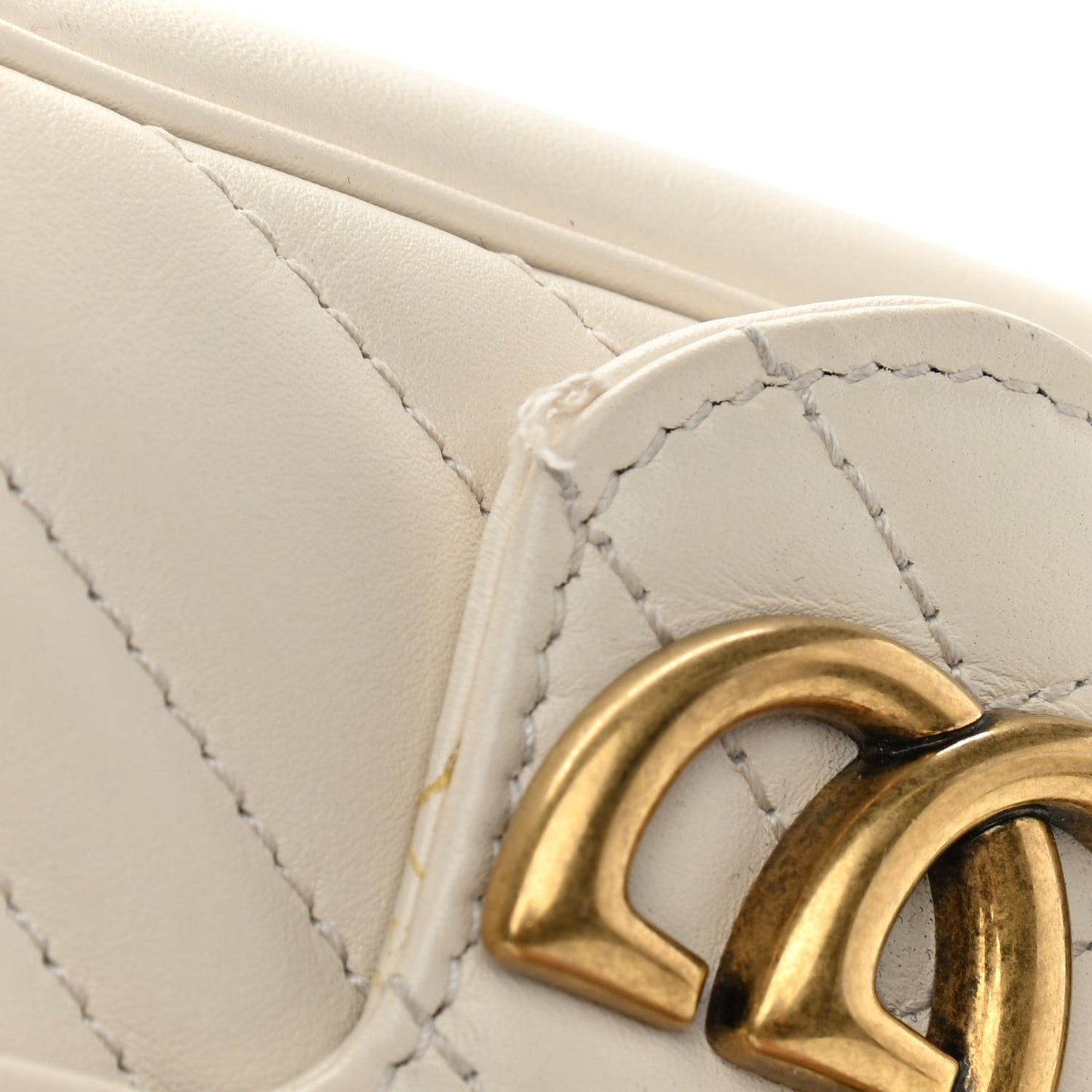 Calfskin Matelasse Super Mini GG Marmont Shoulder Bag White