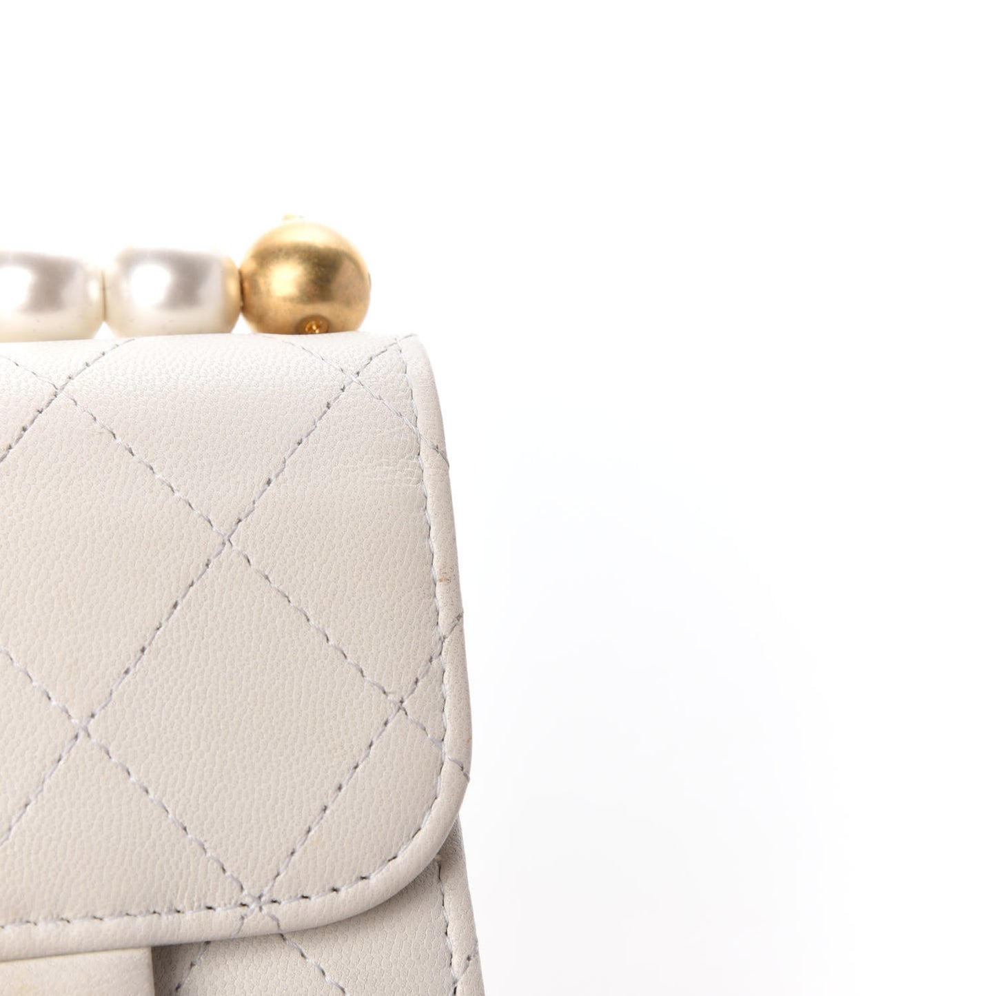 Goatskin Chic Pearls Clutch On Chain White