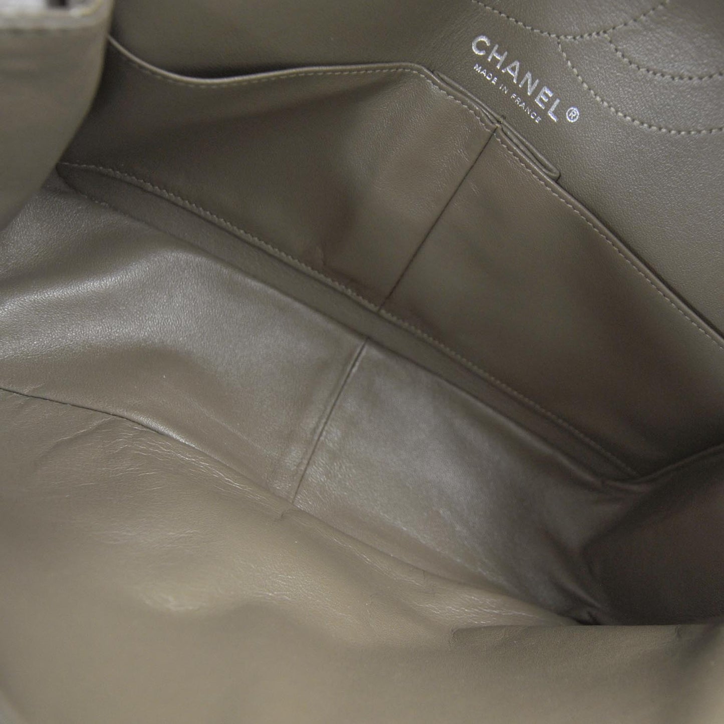 Patent 2.55 Reissue 226 Flap Taupe