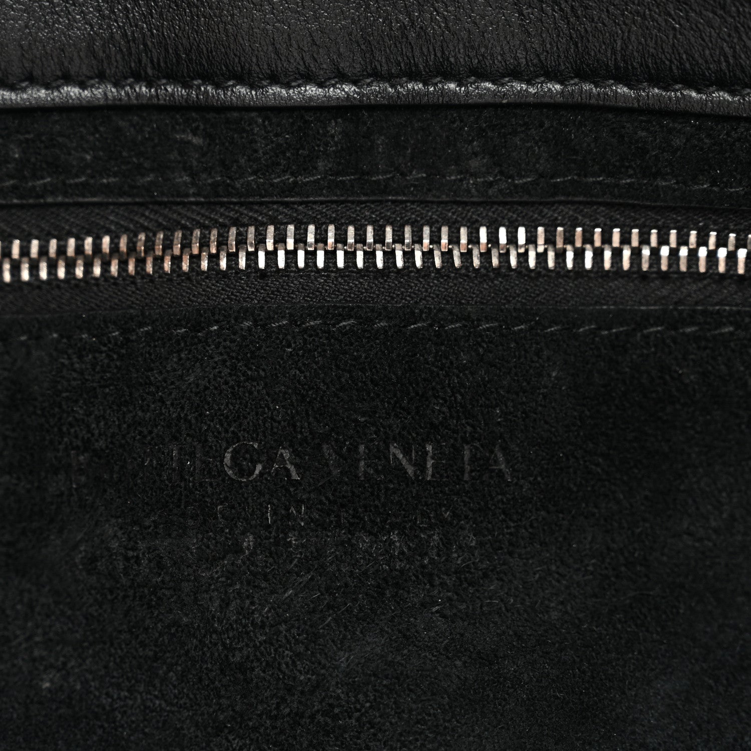 Bottega Veneta Calfskin Intrecciato Virgule Black 6 of 13