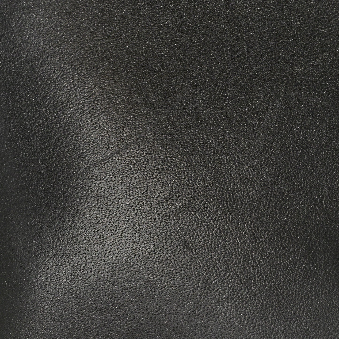 Lambskin Enamel CC Flap Clutch With Chain Black