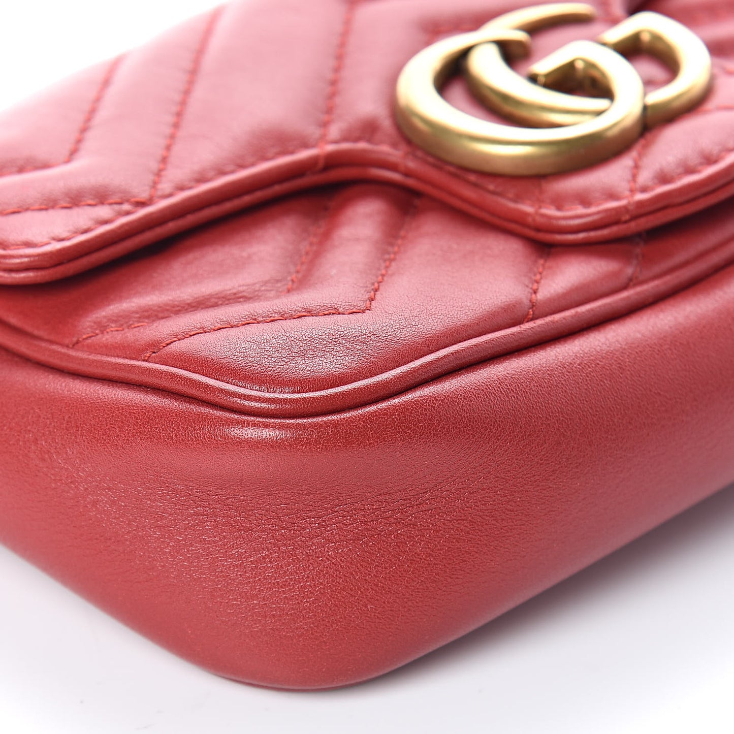 Calfskin Matelasse Super Mini GG Marmont Shoulder Bag Hibiscus Red